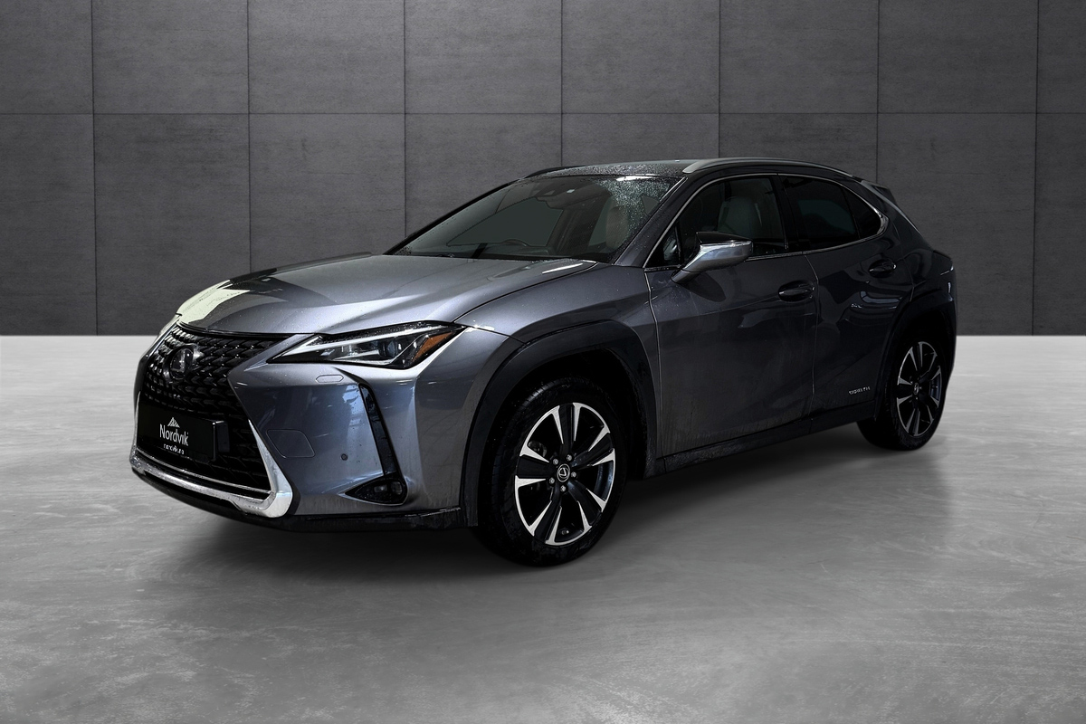 Lexus UX 250h E-Four