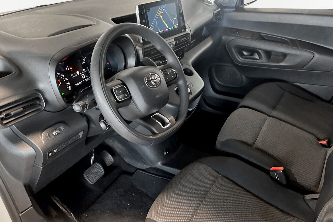 ROZ54D | Toyota ProAce City | 1.5D AdBlue Professional | Wayke