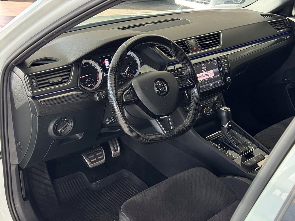 Škoda Superb Kombi 2.0 TDI 4x4 SCR DSG Sekventiell, 190hk, 2017