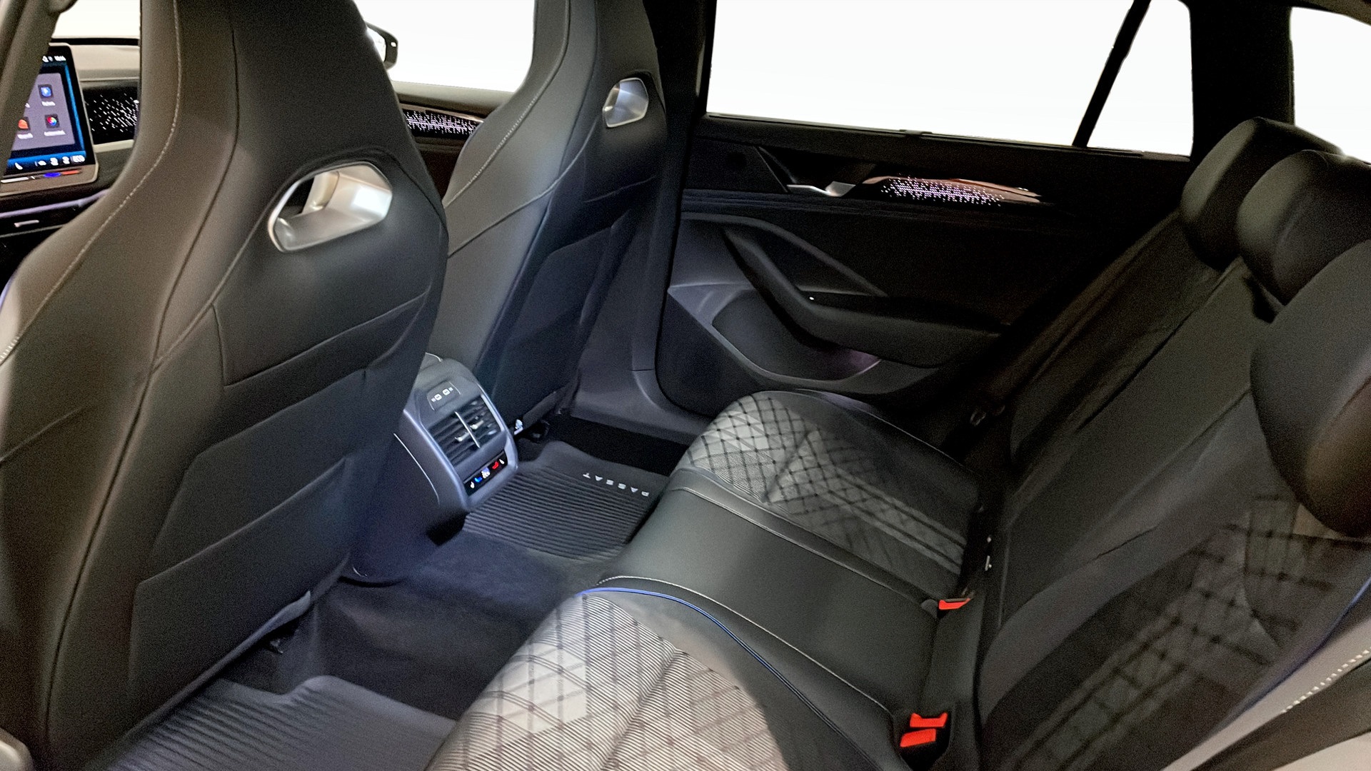 Volkswagen Passat Variant eHybrid 1.5 TSI OPF DSG Sequential, 272hp, 2026