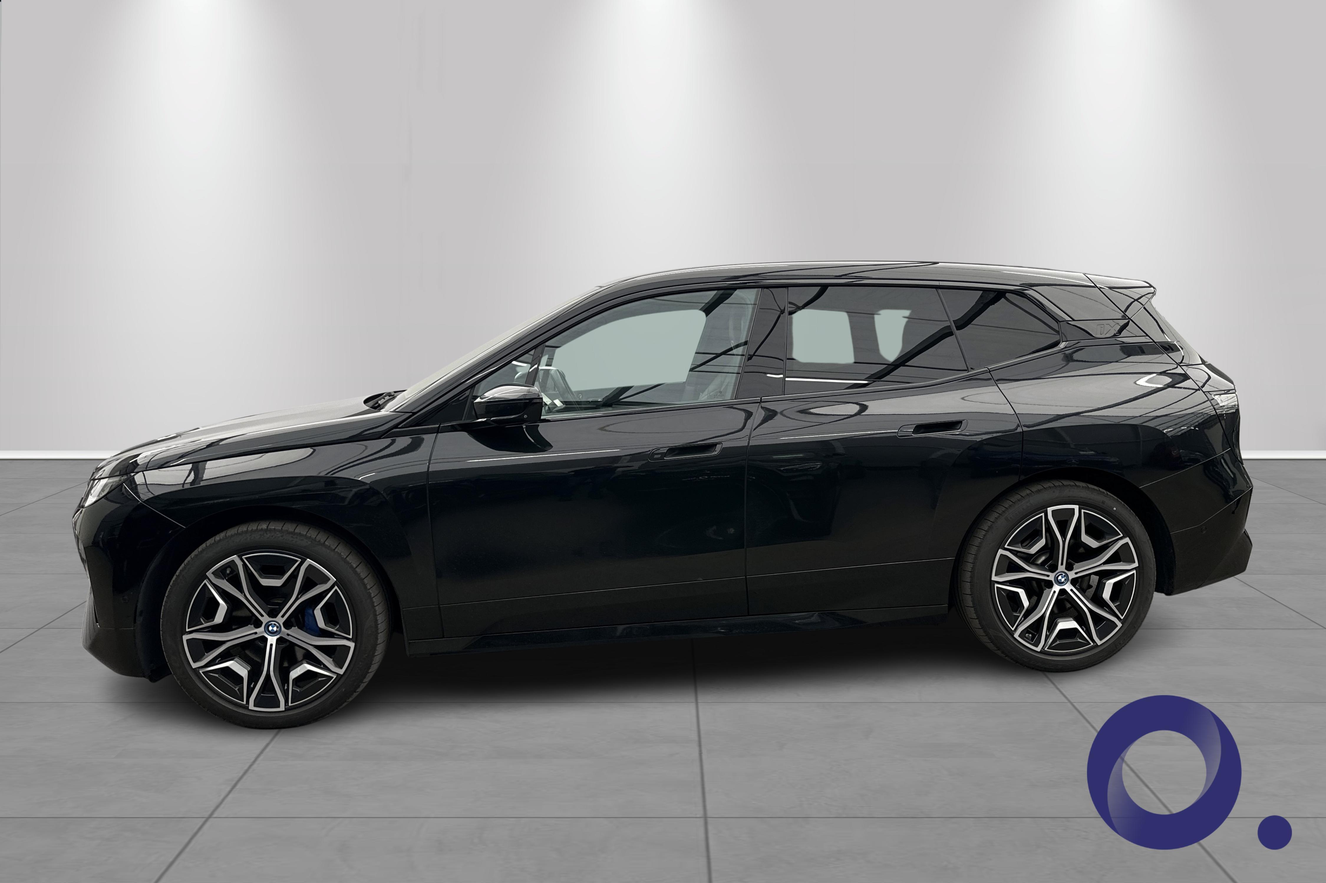 BMW iX xDrive50, 524hp, 2022
