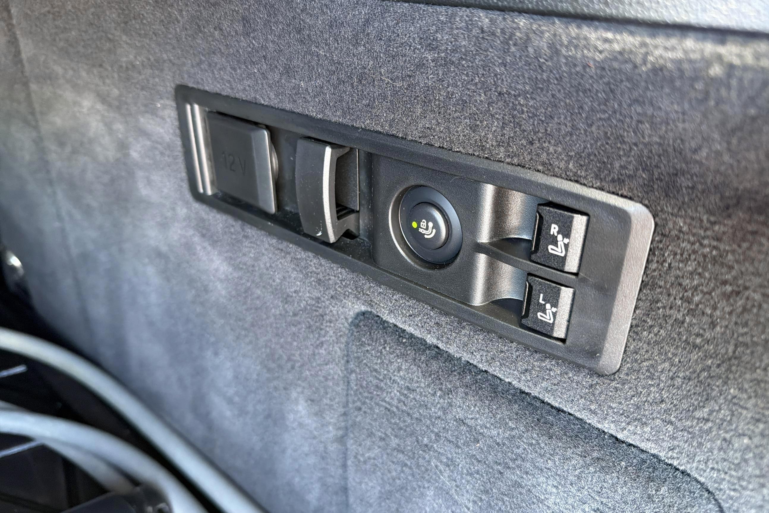 BMW iX xDrive40, 326ps, 2023