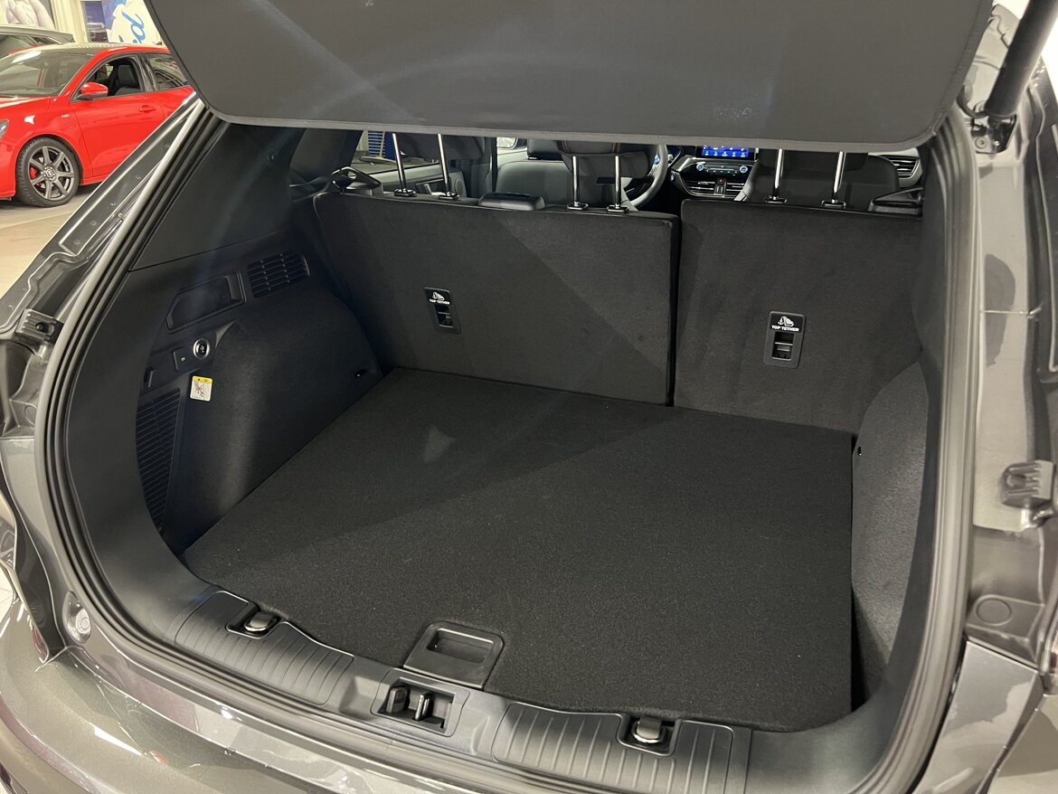 XED58R Ford Kuga PlugIn Hybrid STLine X Business PHEV Wayke