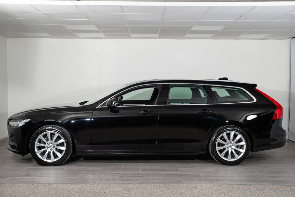 YLO124 – Volvo V90