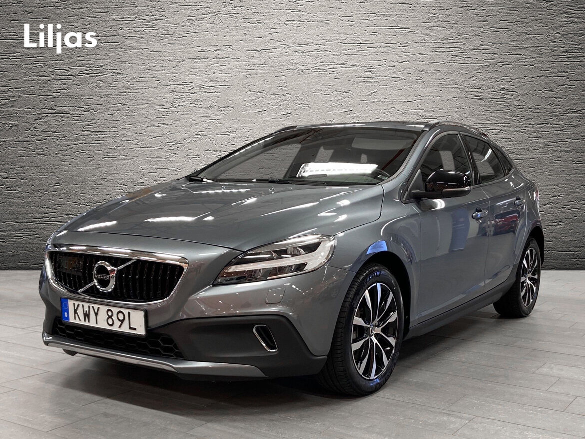 KWY89L – Volvo V40 Cross Country