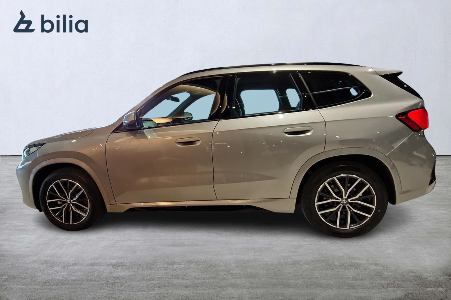 BMW iX1 eDrive20, 204ps, 2026