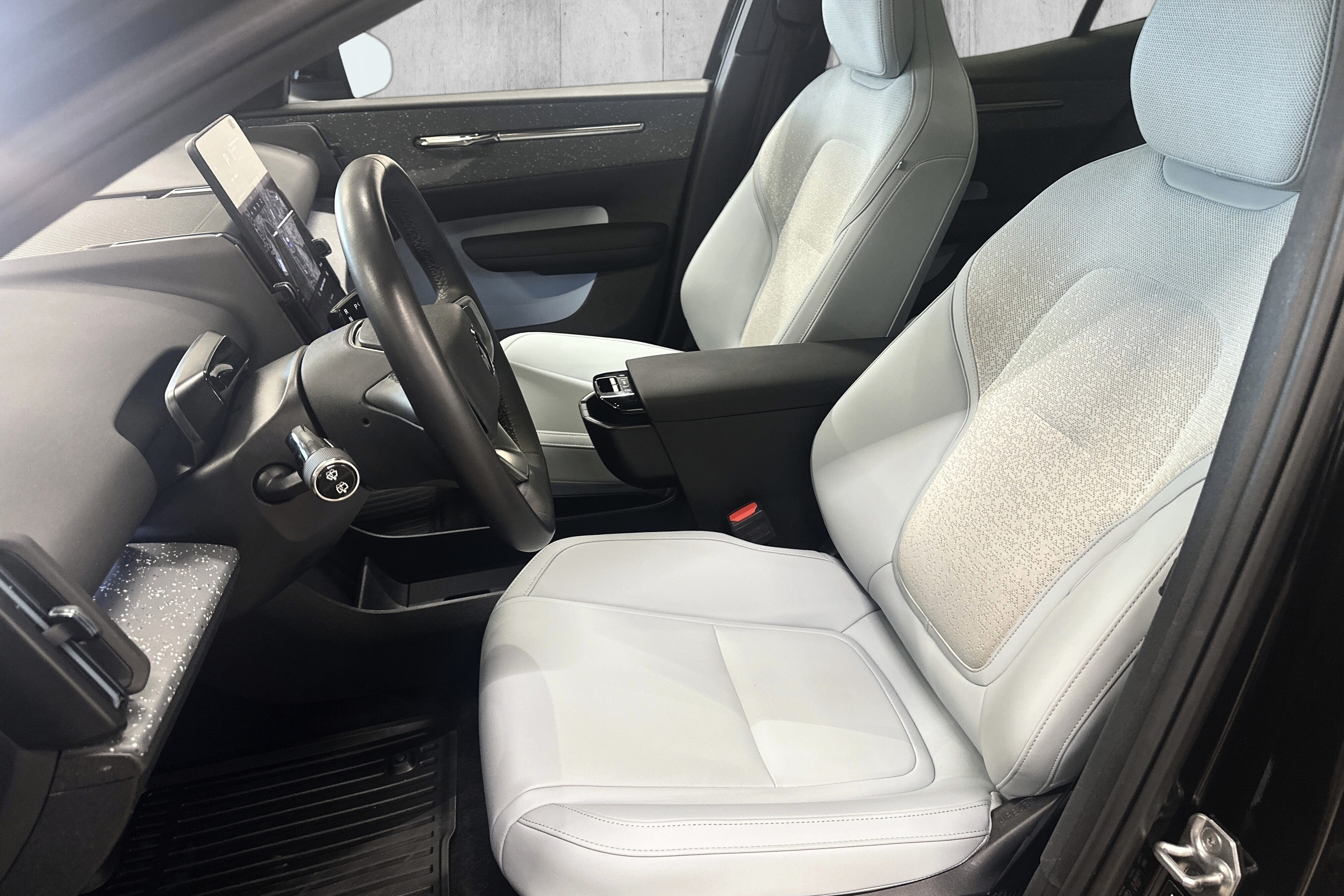 Volvo EX30 Twin Motor Performance bilde 10