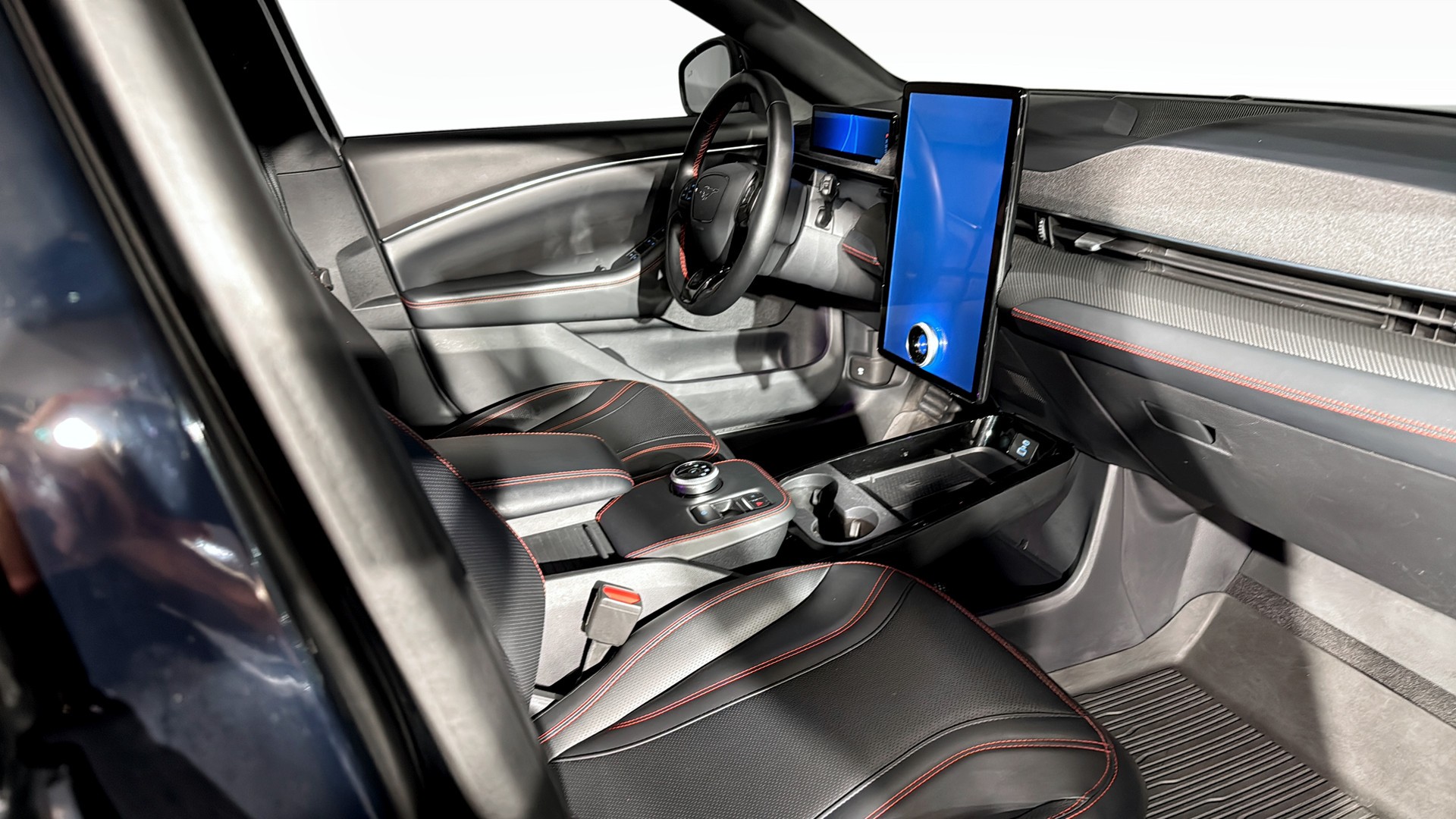 Ford Mustang Mach-E Standard Range AWD, 269hp, 2021