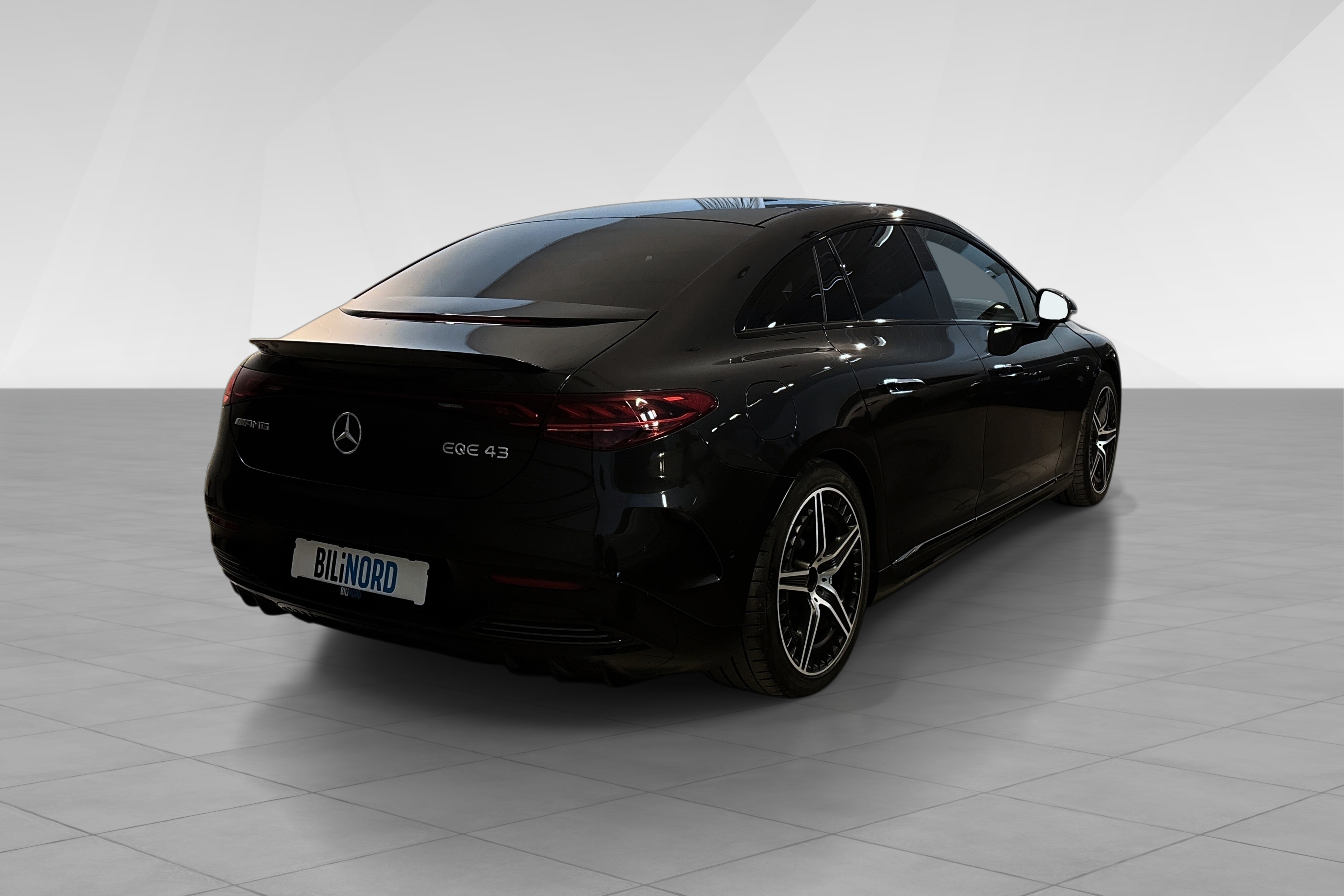 Mercedes-Benz AMG EQE 43 4MATIC bilde 6