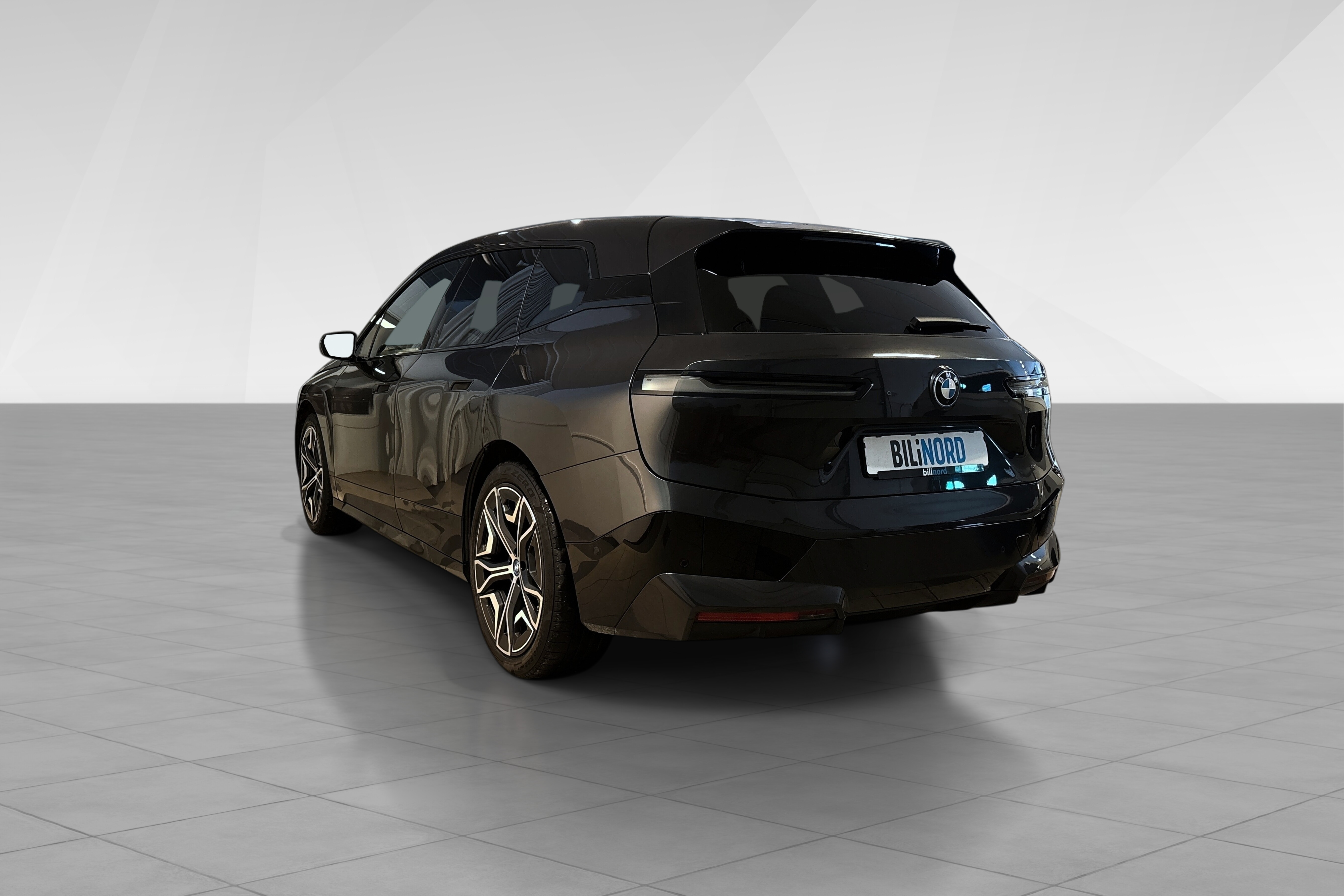 BMW iX xDrive40 bilde 4