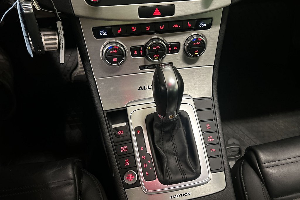 Volkswagen Passat Alltrack 2.0 TDI DPF BMT 4Motion DSG Sekventiell, 177hk, 2014