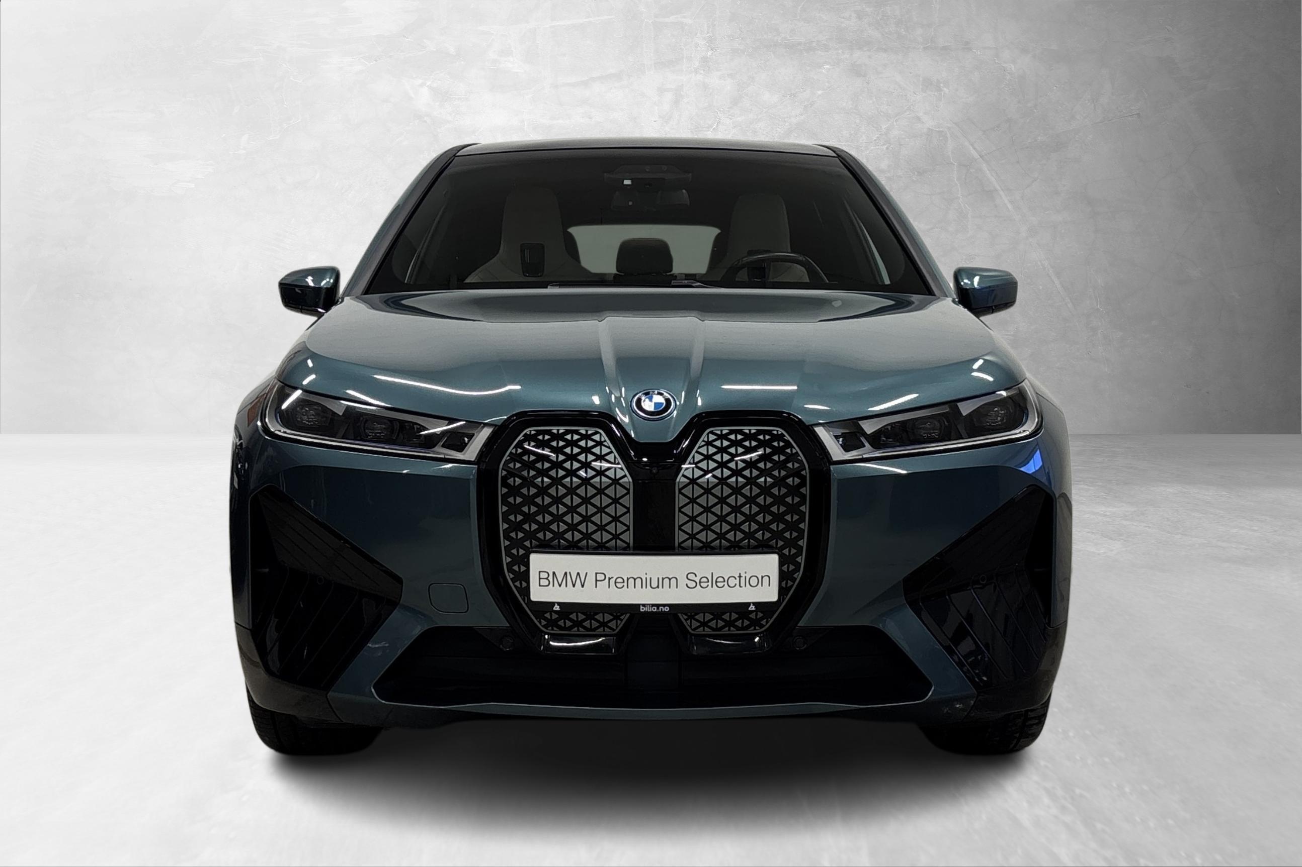 BMW iX xDrive50, 524hk, 2023