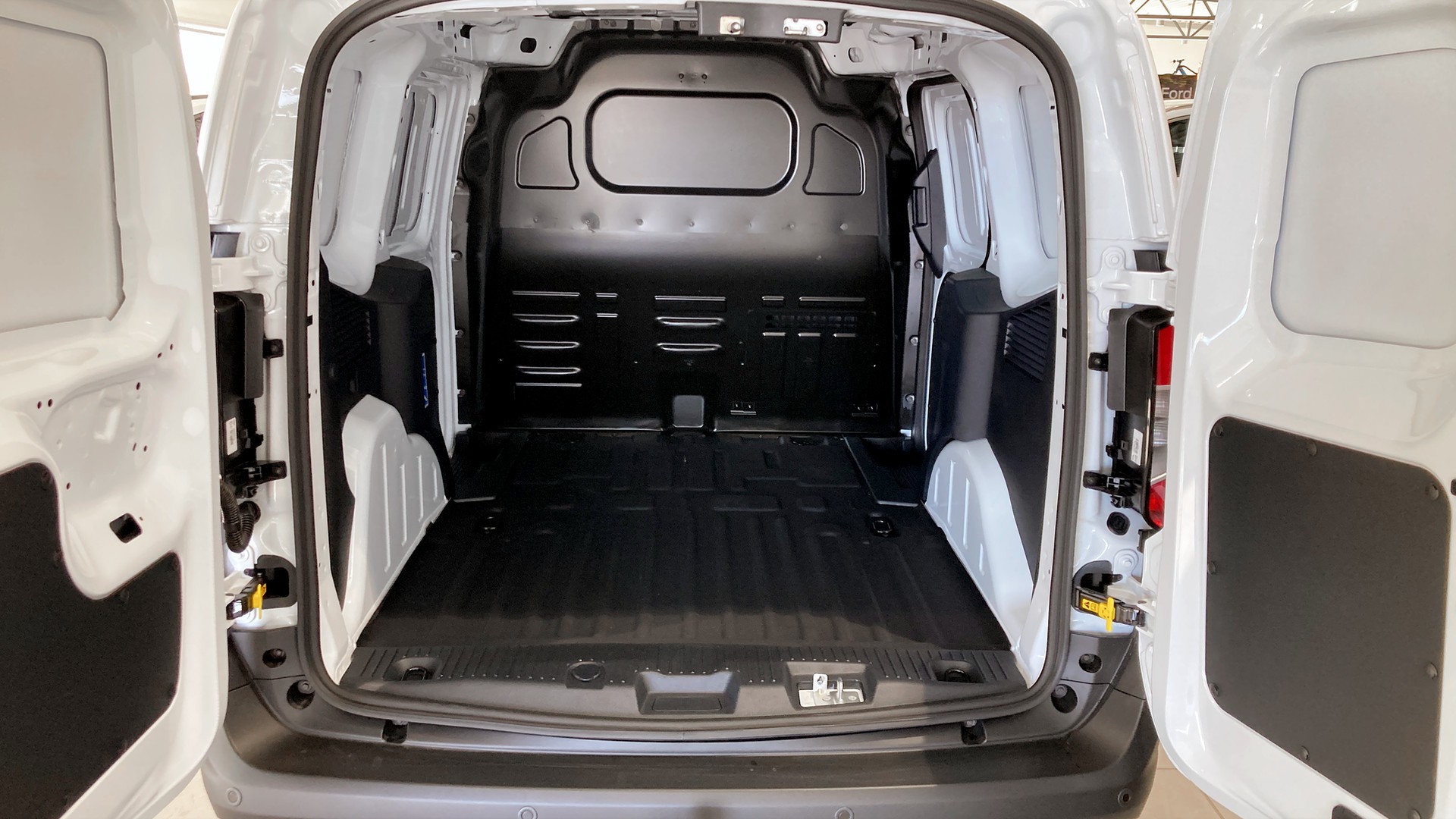 Ford E-Courier LIMITED SKÅP 136 Aut 2026, photo 5/9