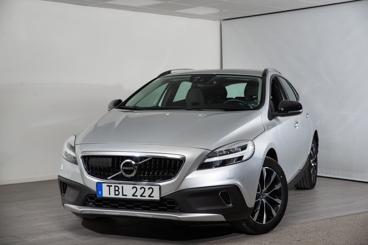 TBL222 – Volvo V40 Cross Country