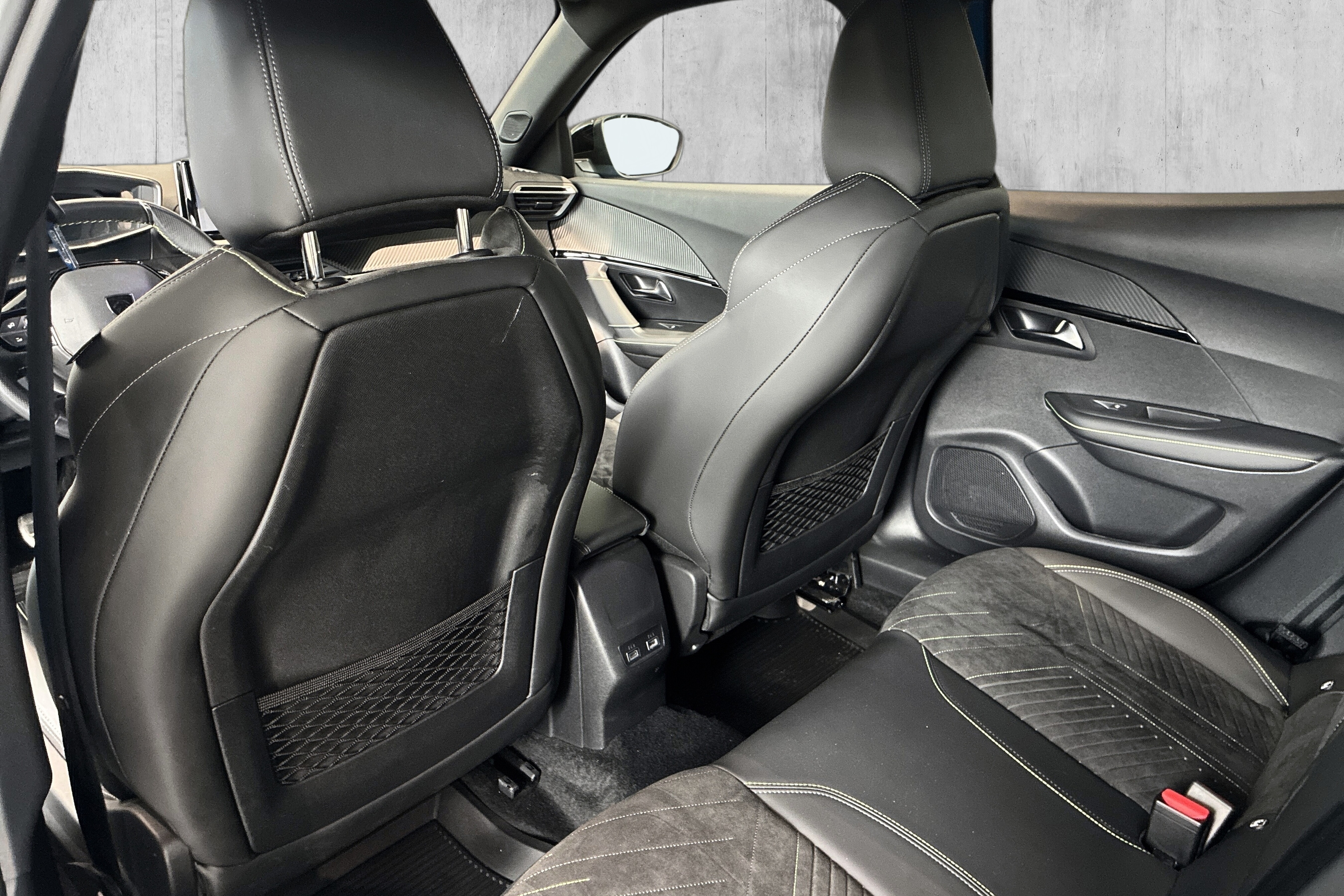 Peugeot e-2008 bilde 12