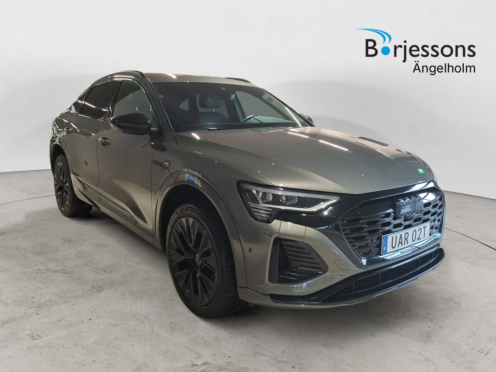 Audi Q8 e-tron 408 hp