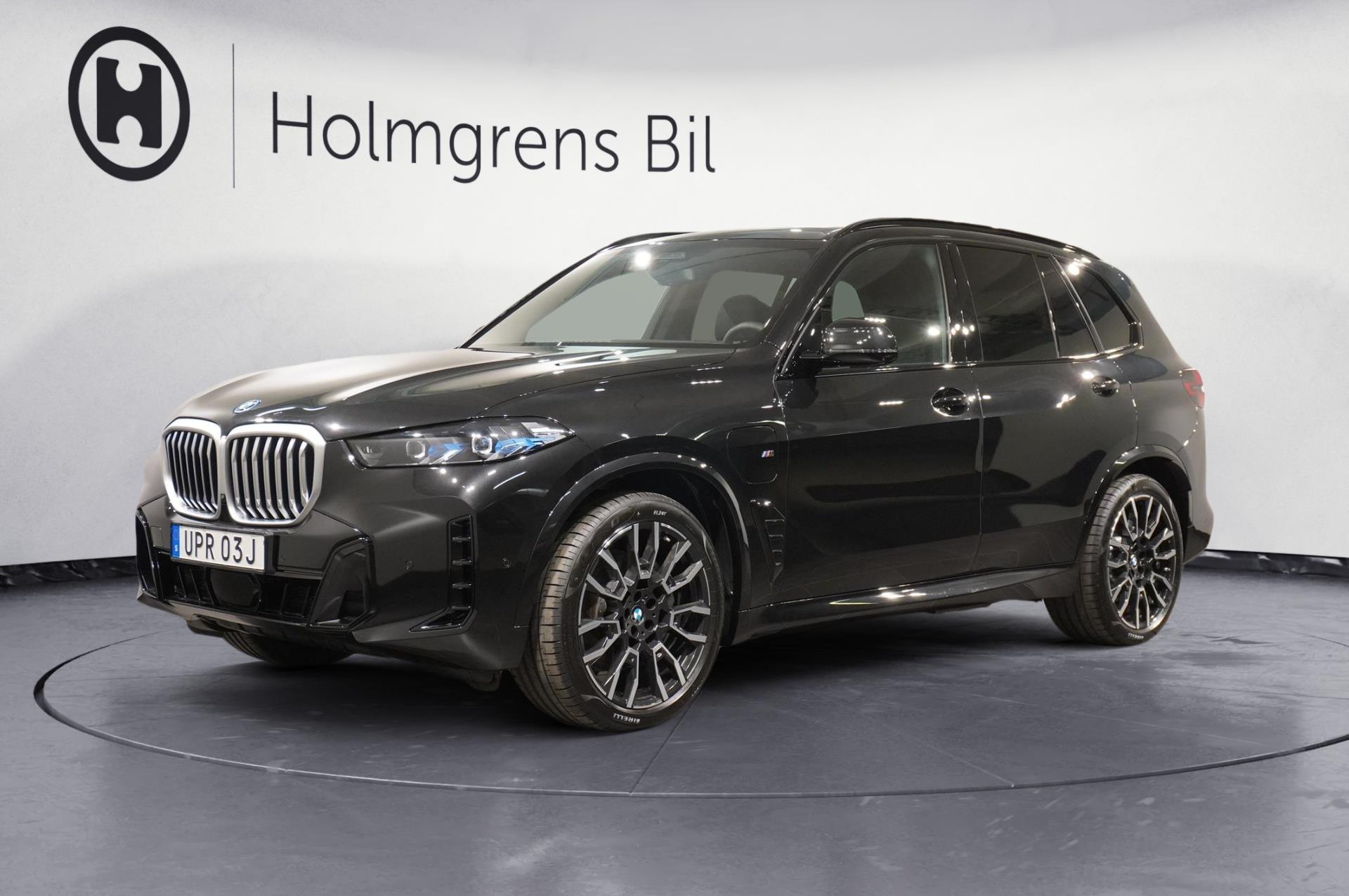 BMW X5 490 л.с.