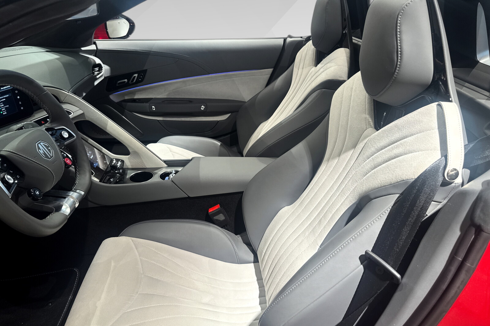 MG Cyberster 77 kWh bilde 10