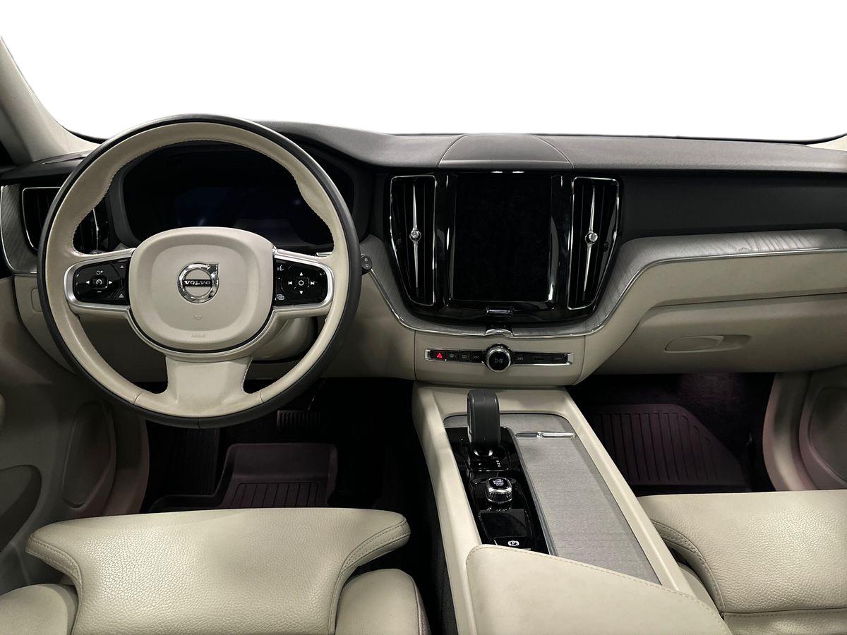 Volvo XC60 Recharge T6 AWD Geartronic, 350hk, 2025