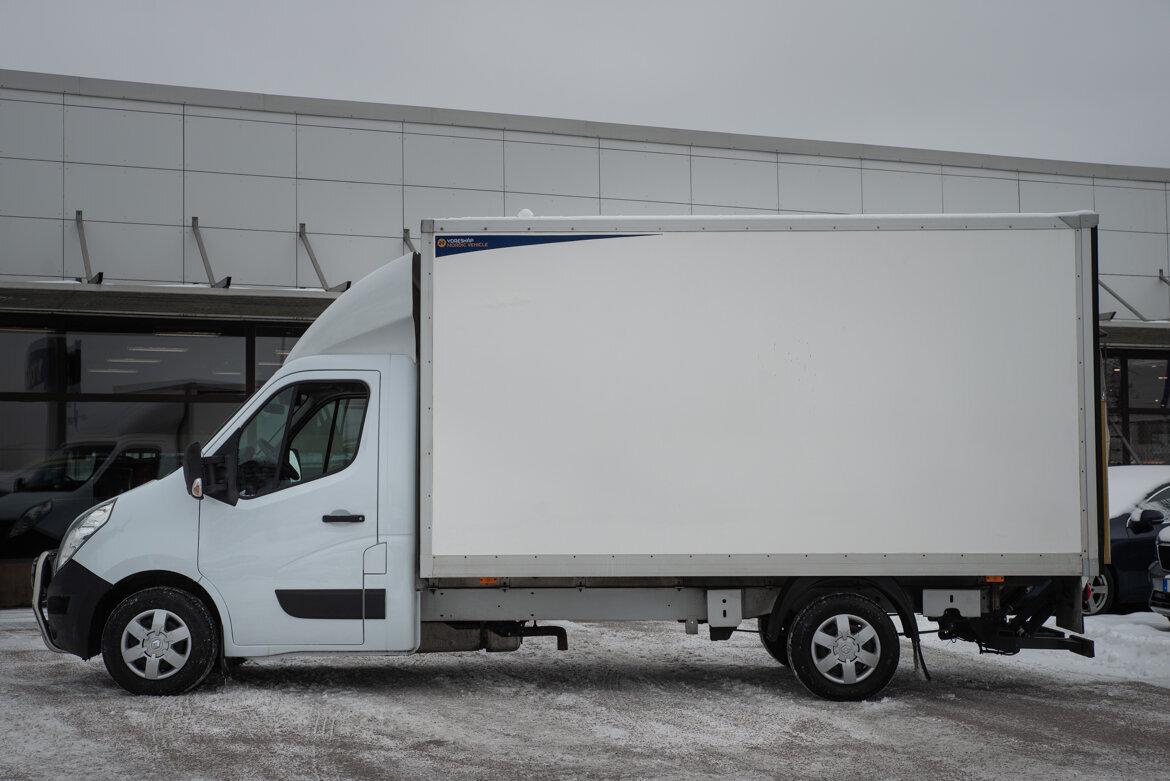 OEB952 – Renault Master Chassi Cab