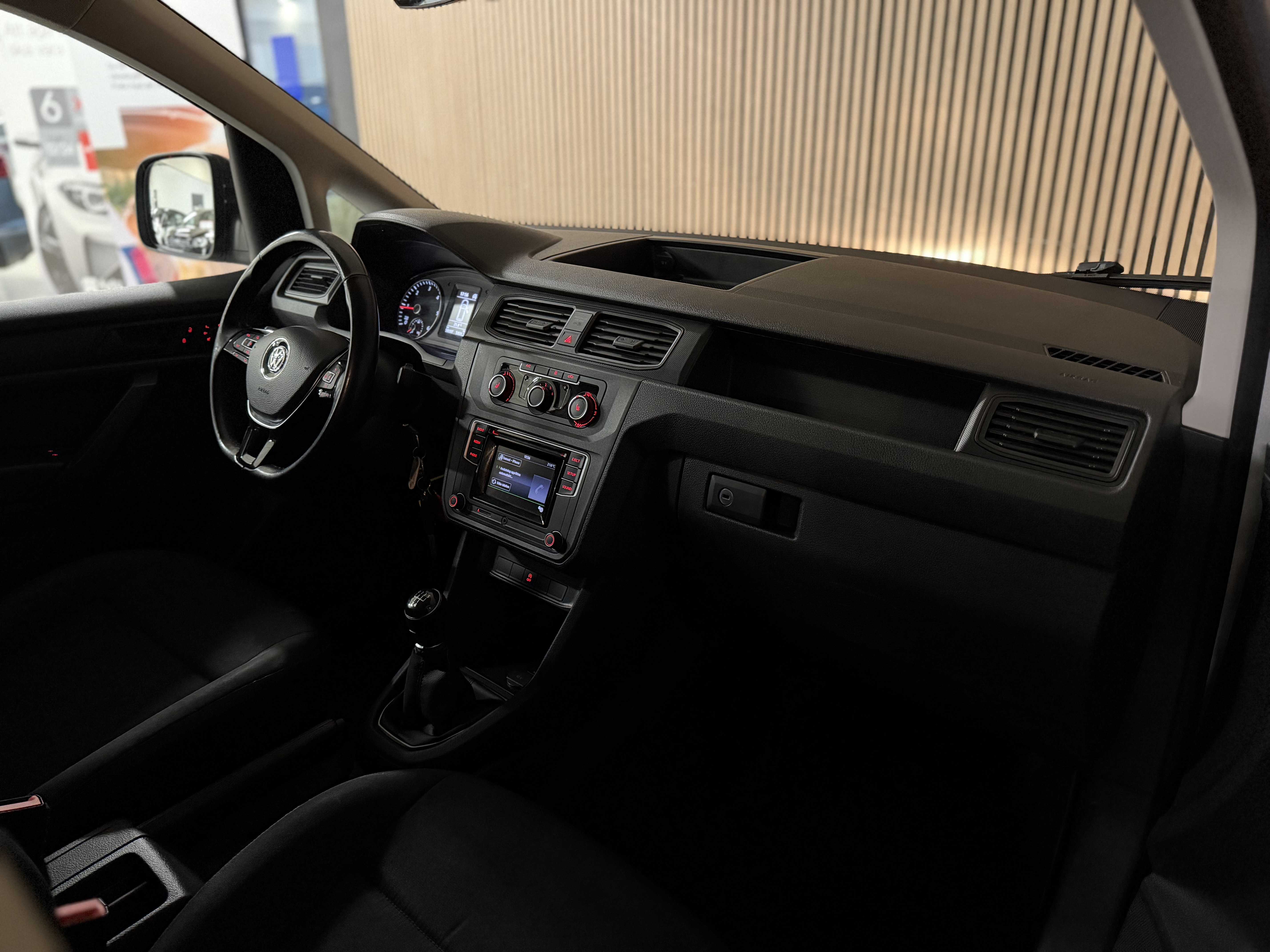 Volkswagen Caddy Van 2.0 TDI BMT Manual, 102hp, 2018