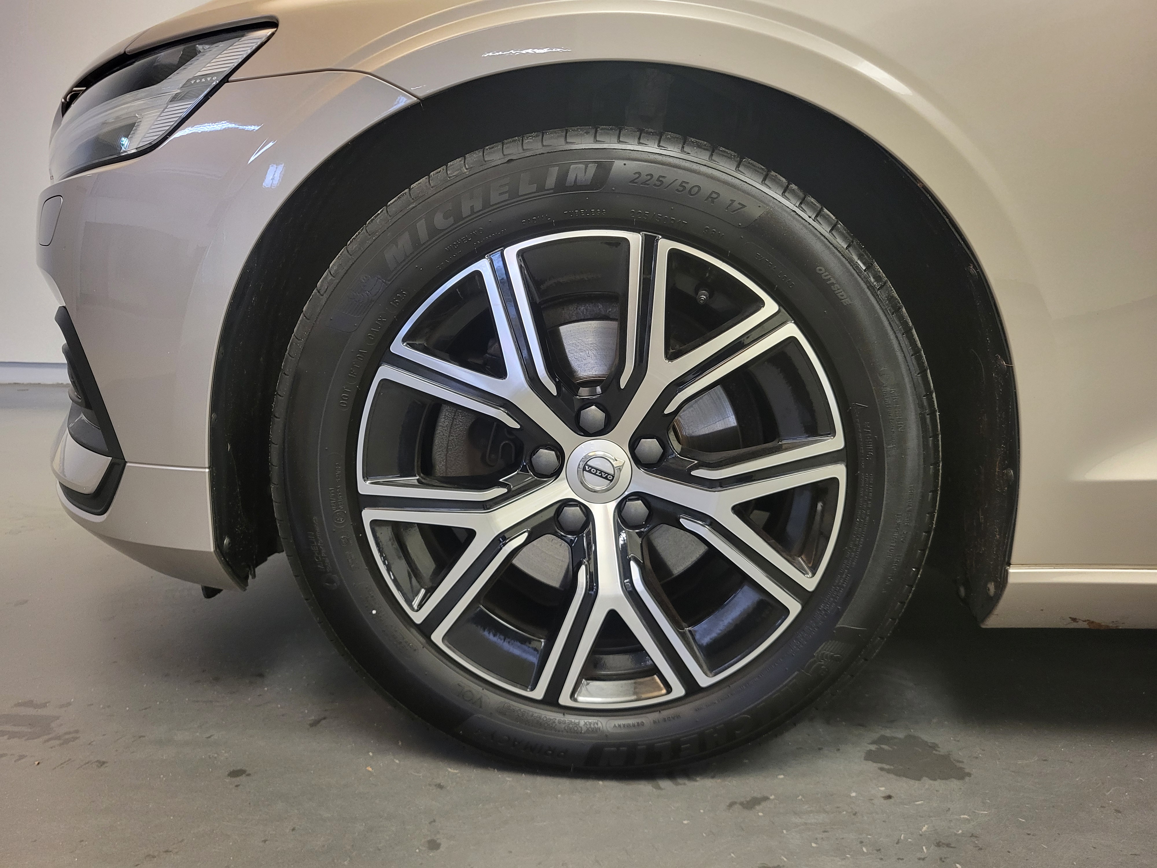 Volvo V60 B4 DCT, 197hk, 2024