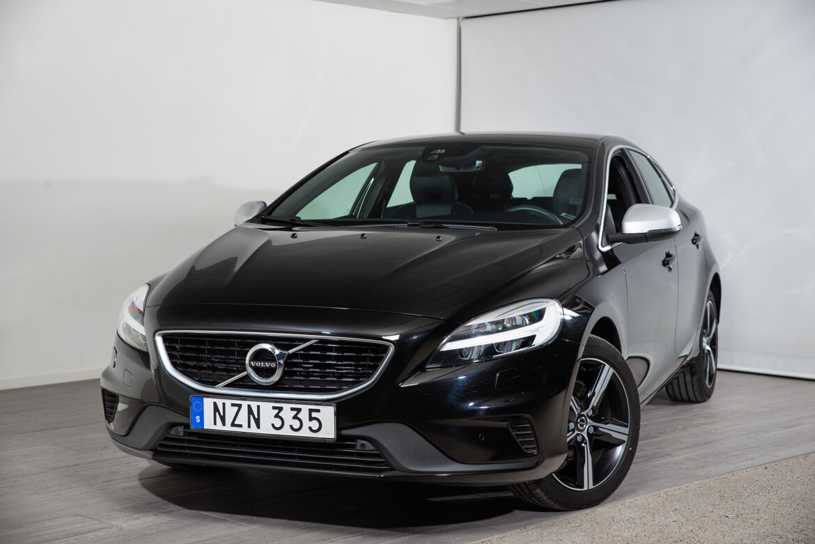 NZN335 – Volvo V40