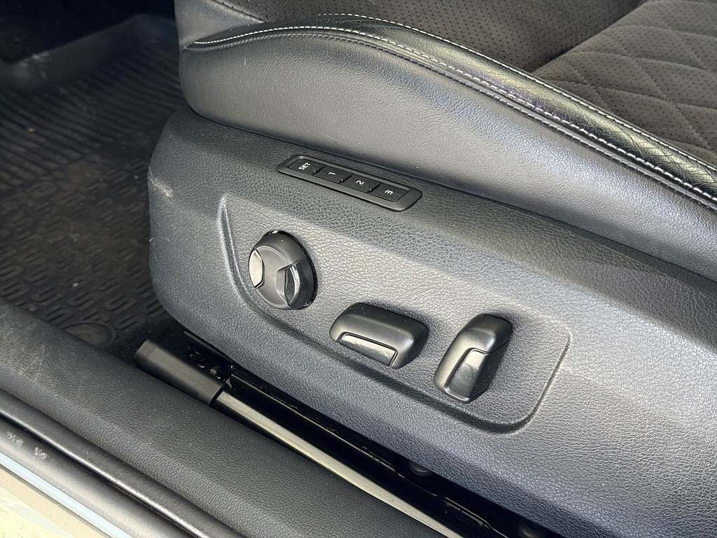 Škoda Superb Kombi 2.0 TDI 4x4 SCR DSG Sekventiell, 190hk, 2017