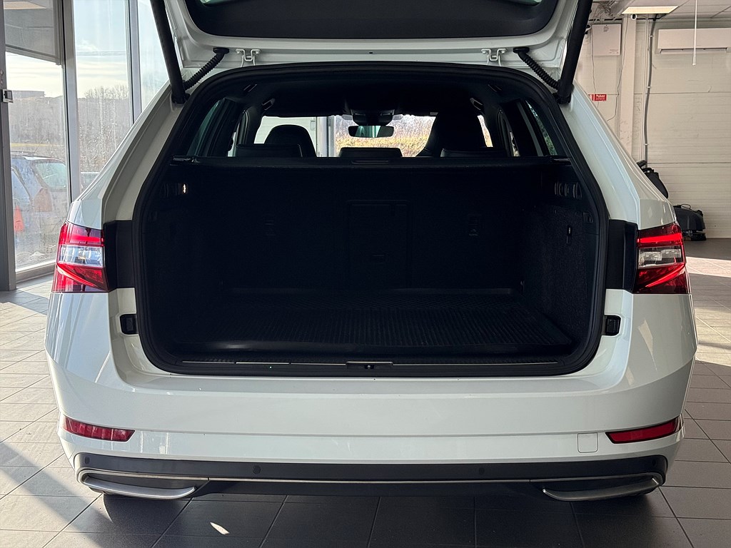 Škoda Superb Kombi 2.0 TDI 4x4 SCR DSG Sekventiell, 190hk, 2017