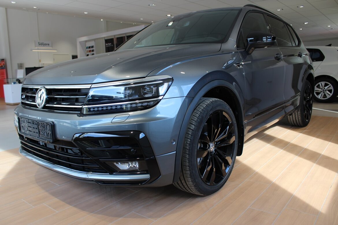 EBL67K Volkswagen Tiguan Grå - Berners