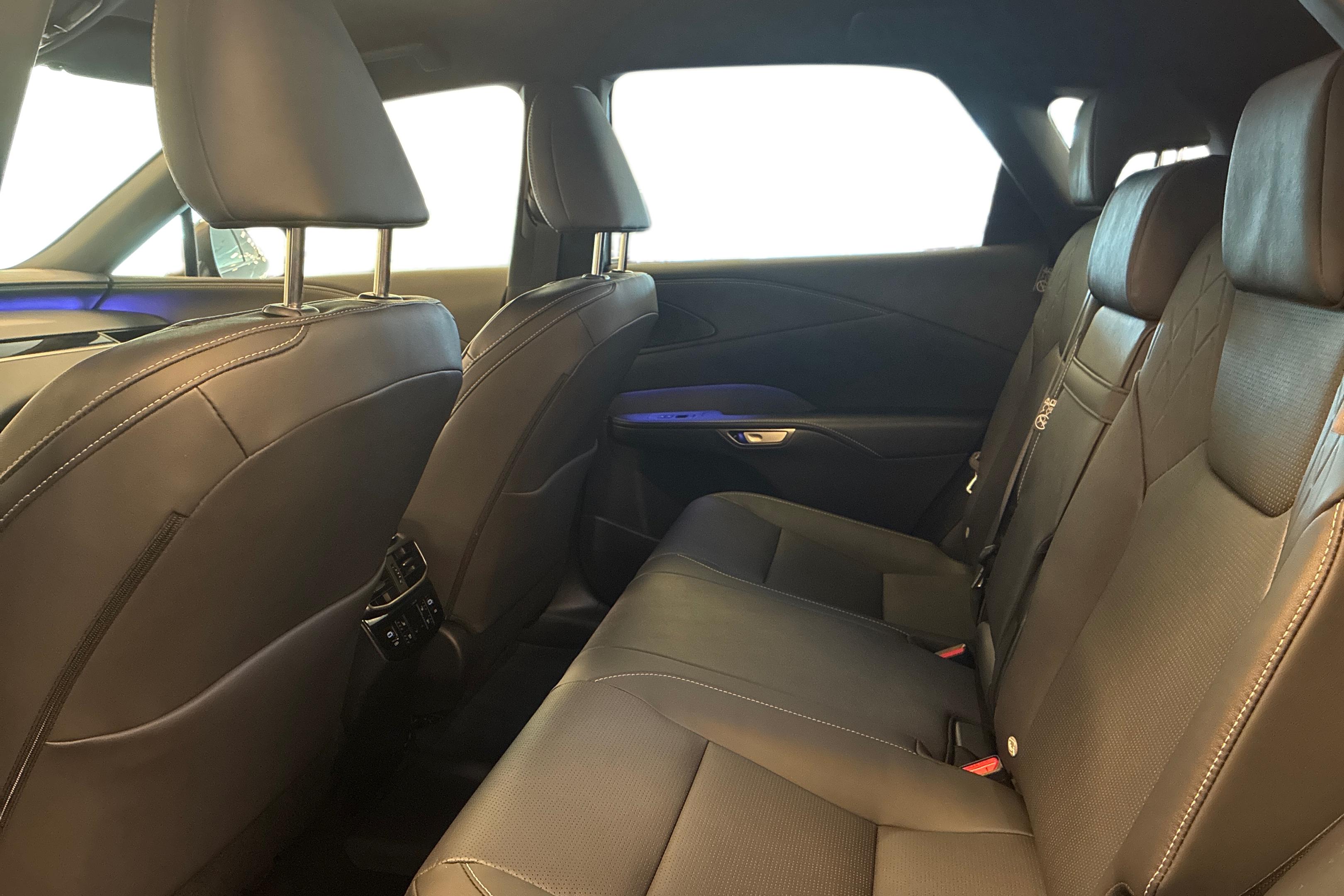 Lexus RX 450h+ E-CVT, 309hp, 2025