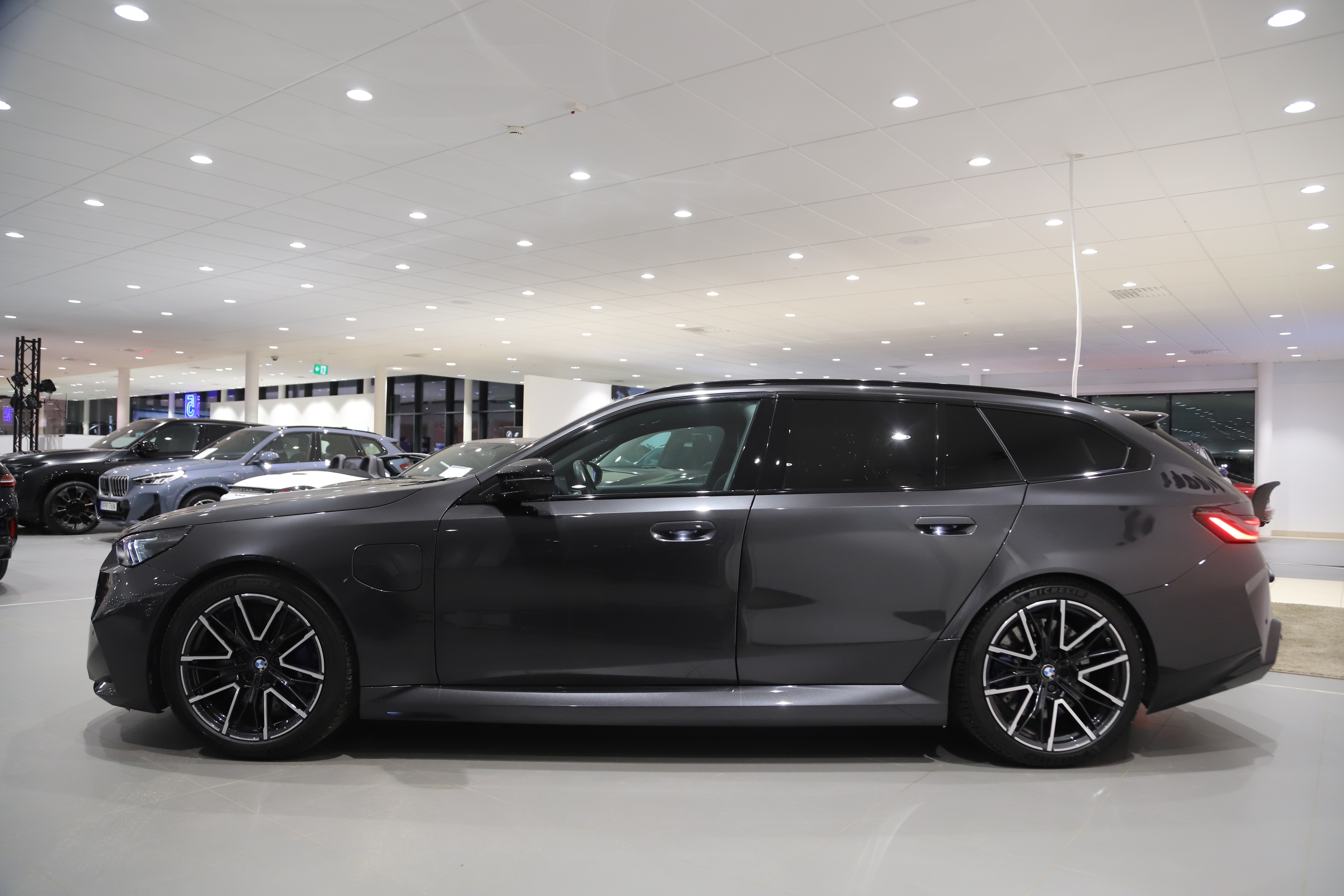 BMW M5 Touring Steptronic, 727hk, 2025