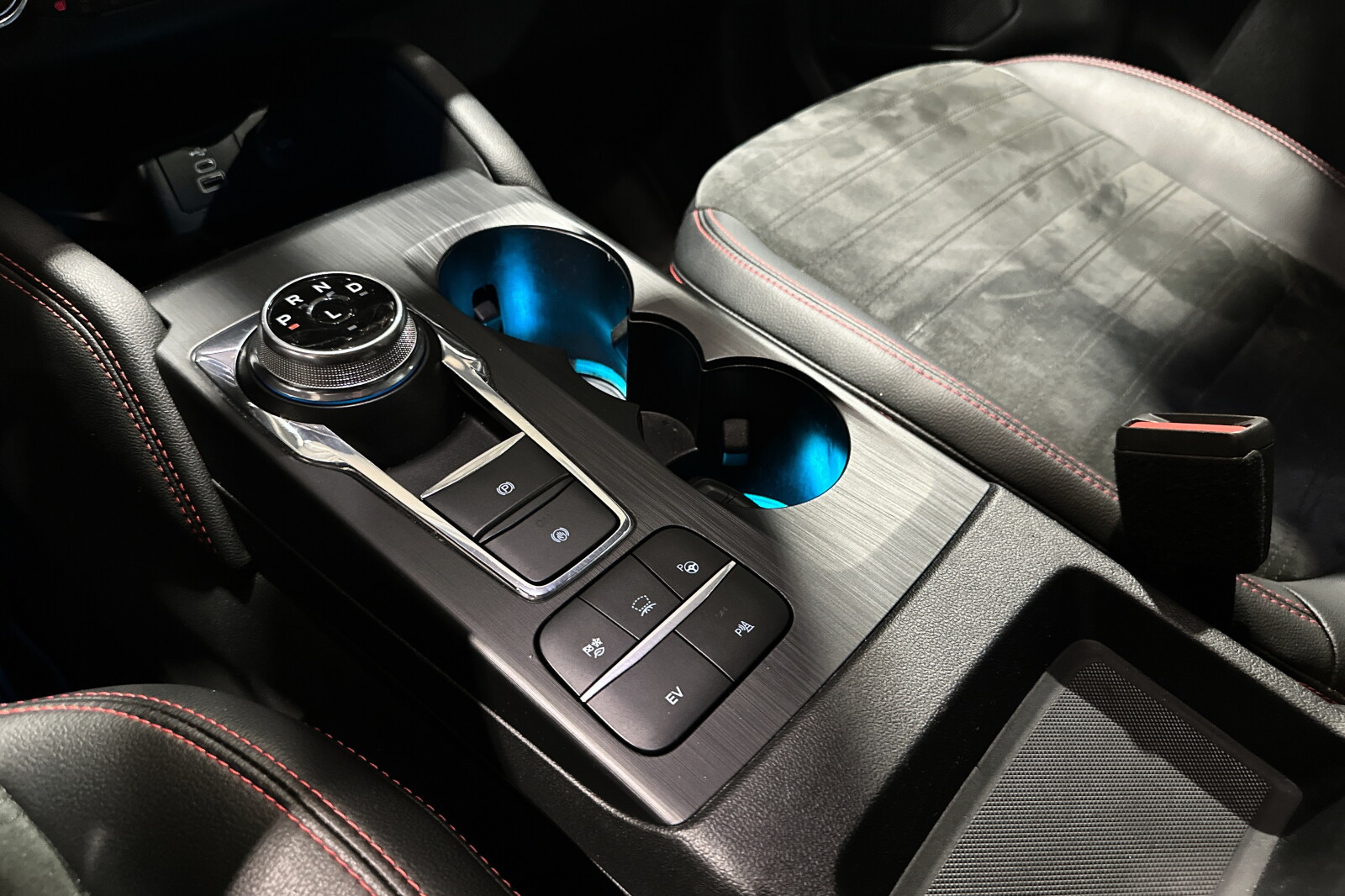 Ford Kuga Plug-In Hybrid bilde 16