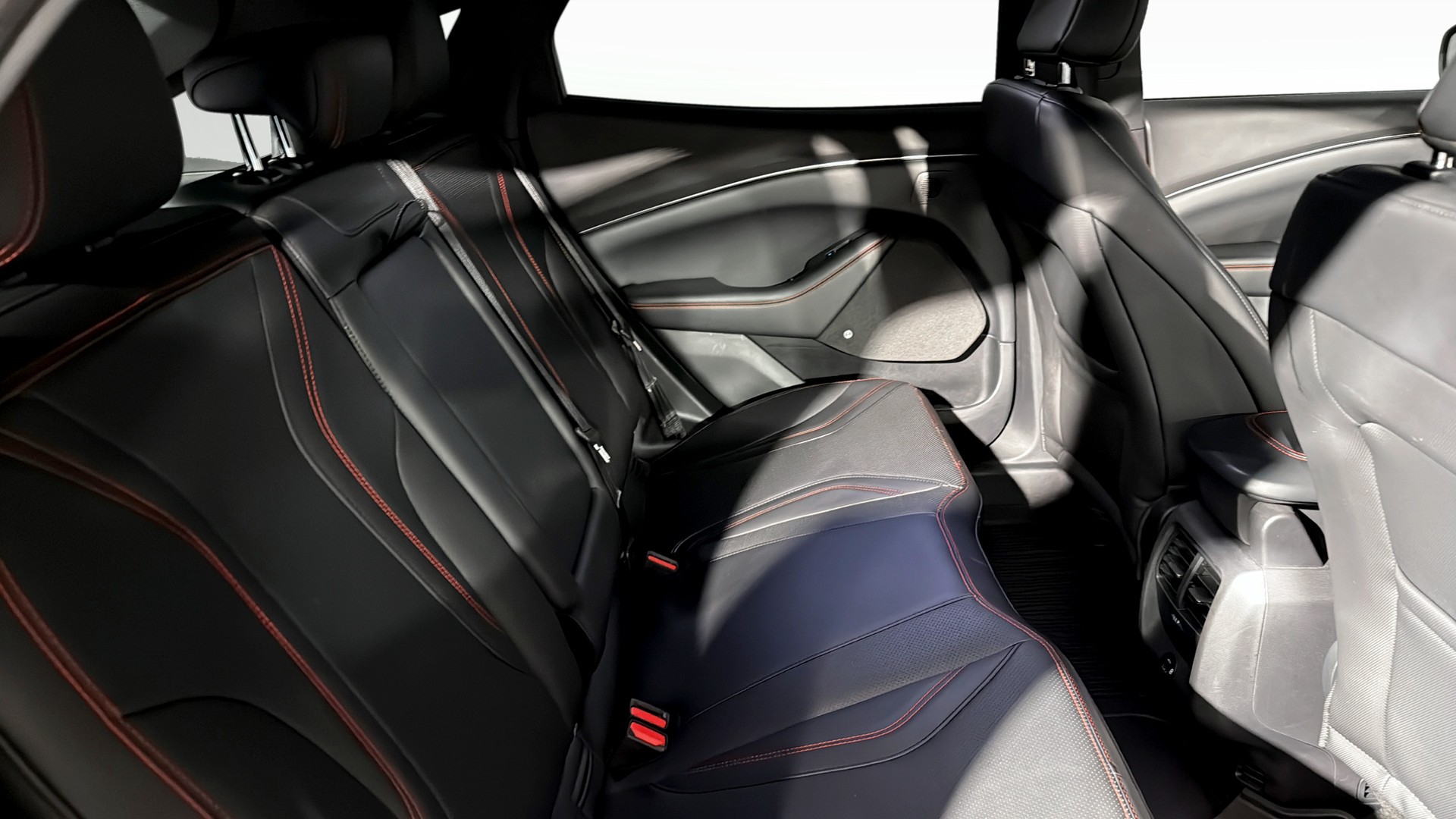 Ford Mustang Mach-E Standard Range AWD, 269hp, 2021