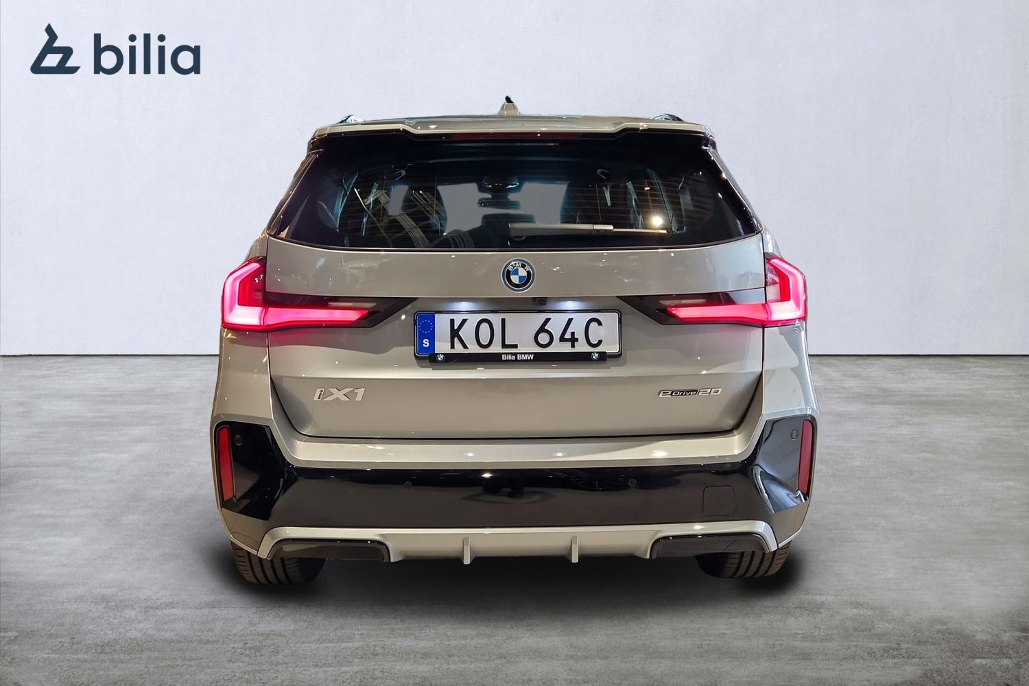 BMW iX1 eDrive20, 204ps, 2026