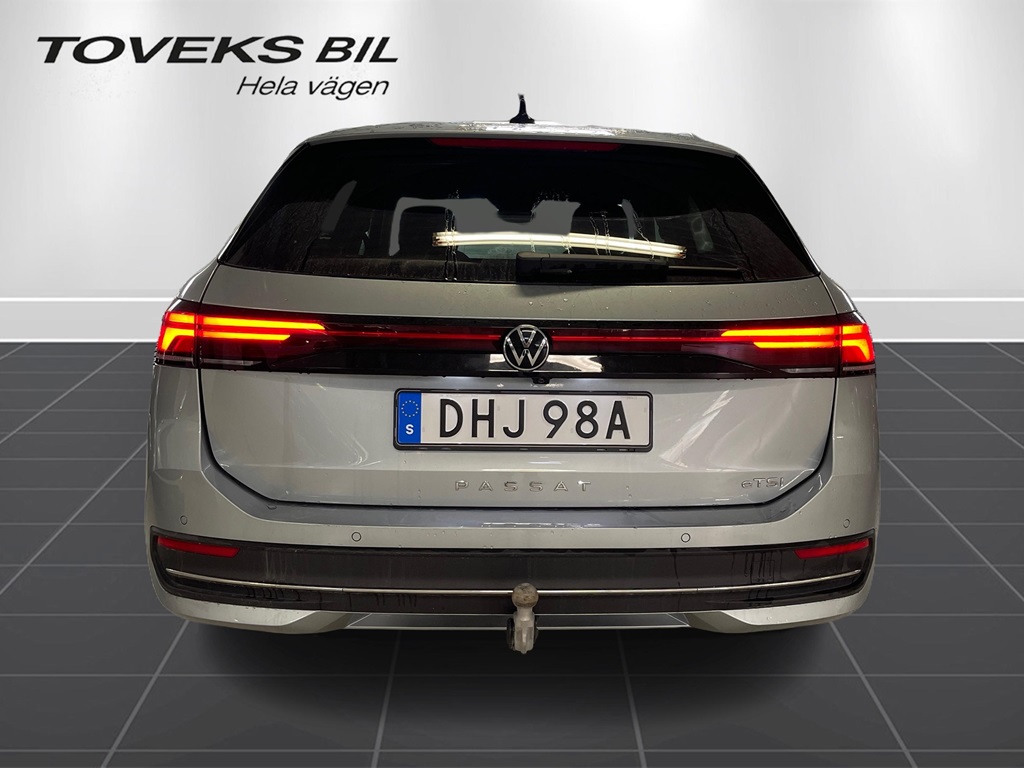 Volkswagen Passat Sportscombi 1.5 eTSI ACT OPF DSG Sekventiell, 150hk, 2024