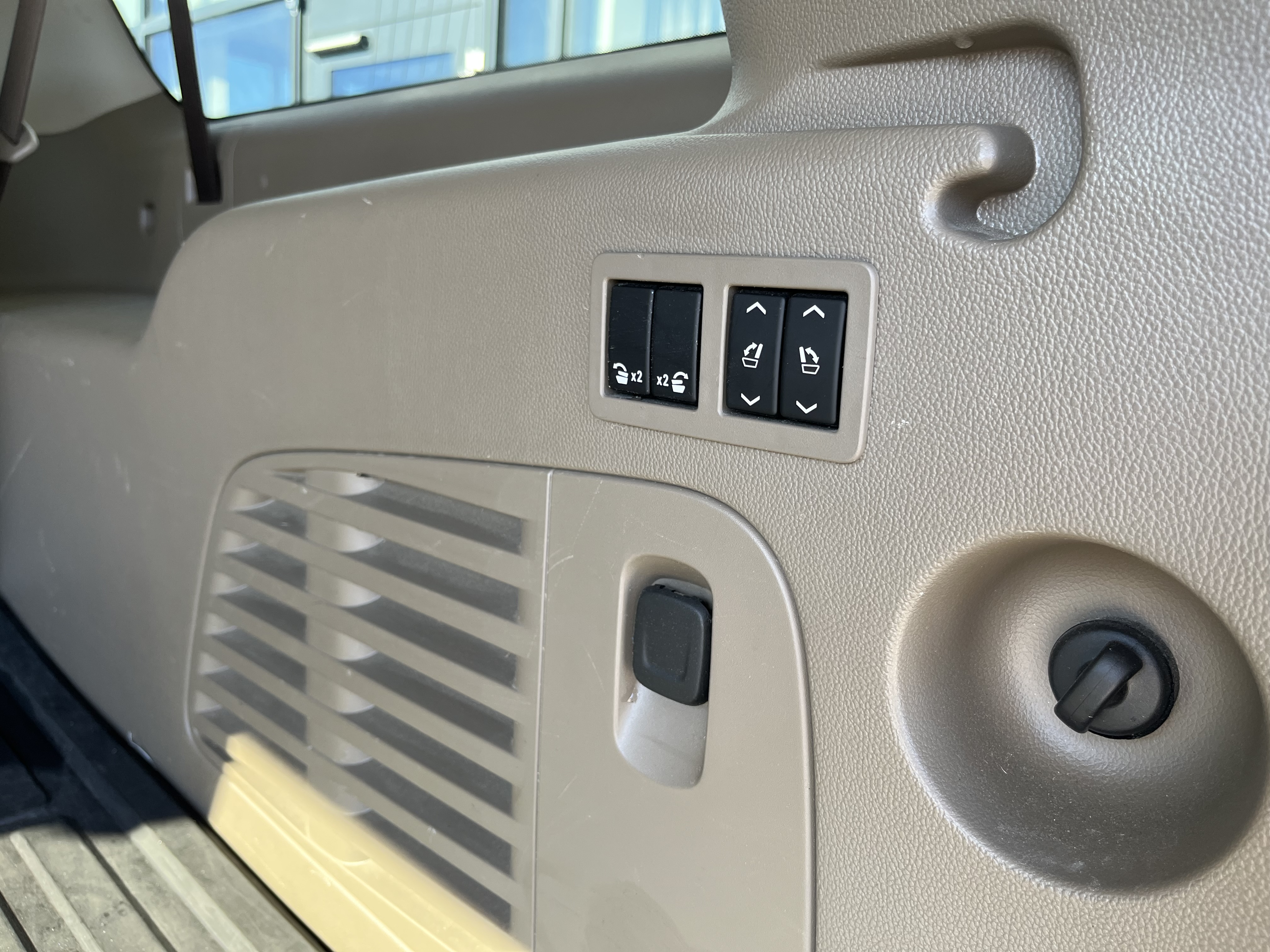 Chevrolet Suburban 5.3 V8 E85 4WD Hydra-Matic, 360hp, 2018