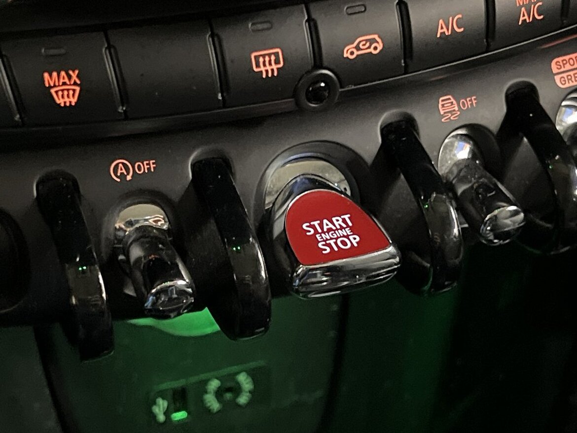 CDD714 MINI Cooper S Chili JCWratt Keyless PDC 192hk Wayke