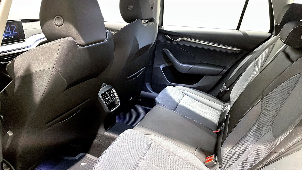 WBC96Z Škoda Octavia Kombi iV Laddhybrid Privatleasing fr 4495