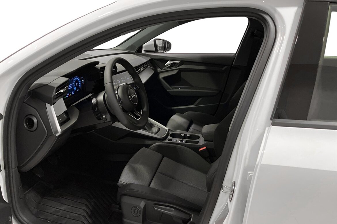 Audi A3 Sedan 35 TFSI150HK, Proline, Carplay, Adaptiv farthålla