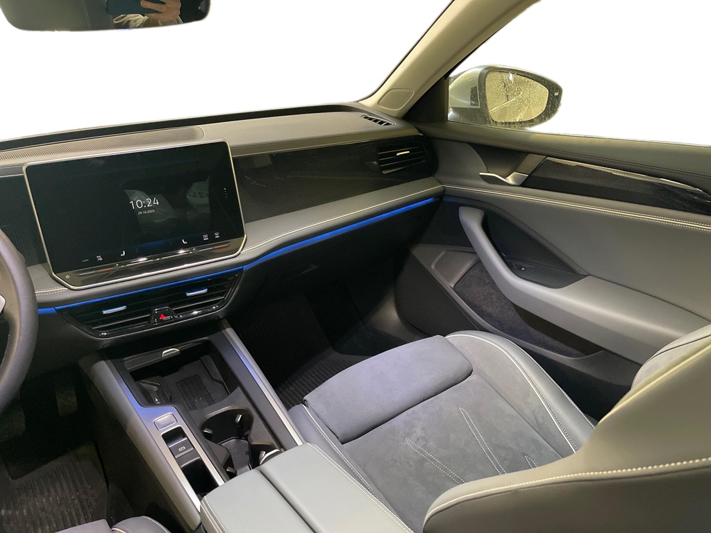 Volkswagen Passat Sportscombi 1.5 eTSI ACT OPF DSG Sekventiell, 150hk, 2024