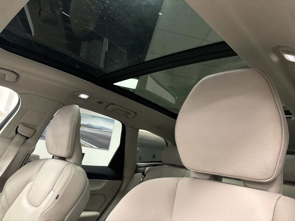 Volvo XC60 Recharge T6 AWD Geartronic, 350hk, 2025