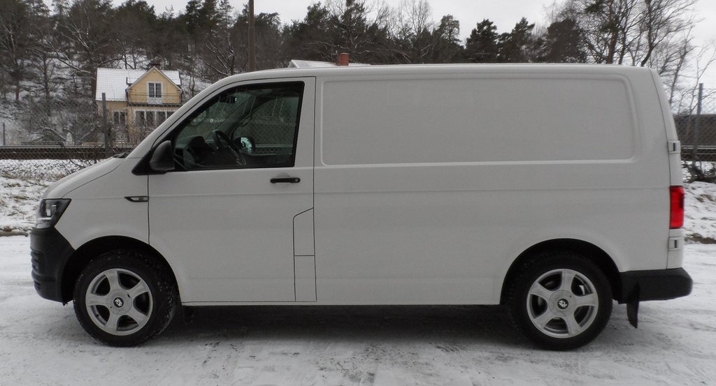 Volkswagen Transporter 2.0 TDI 2017, bild 2/17
