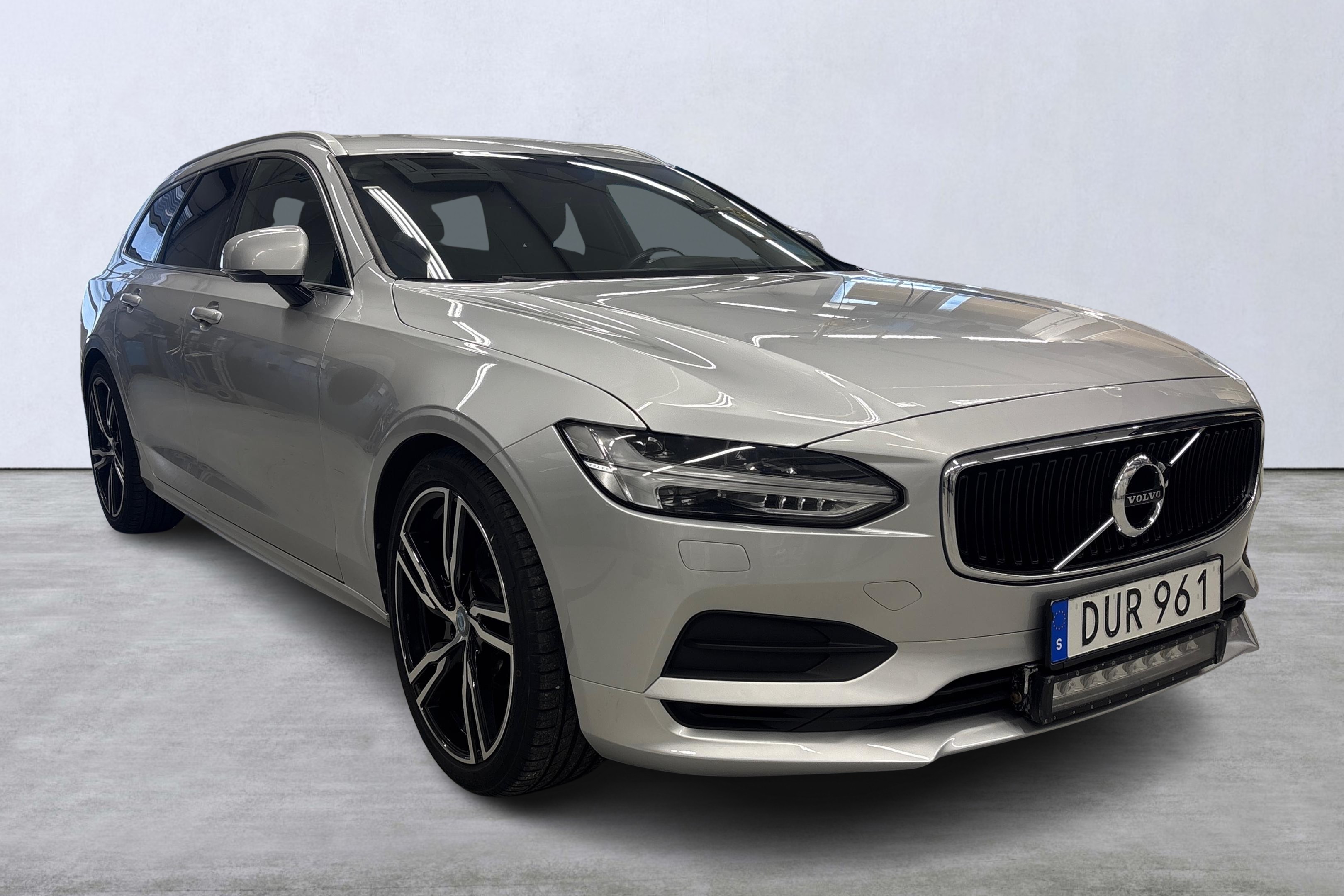 Volvo V90 D4 AWD Momentum SE 2019, bild 6/18