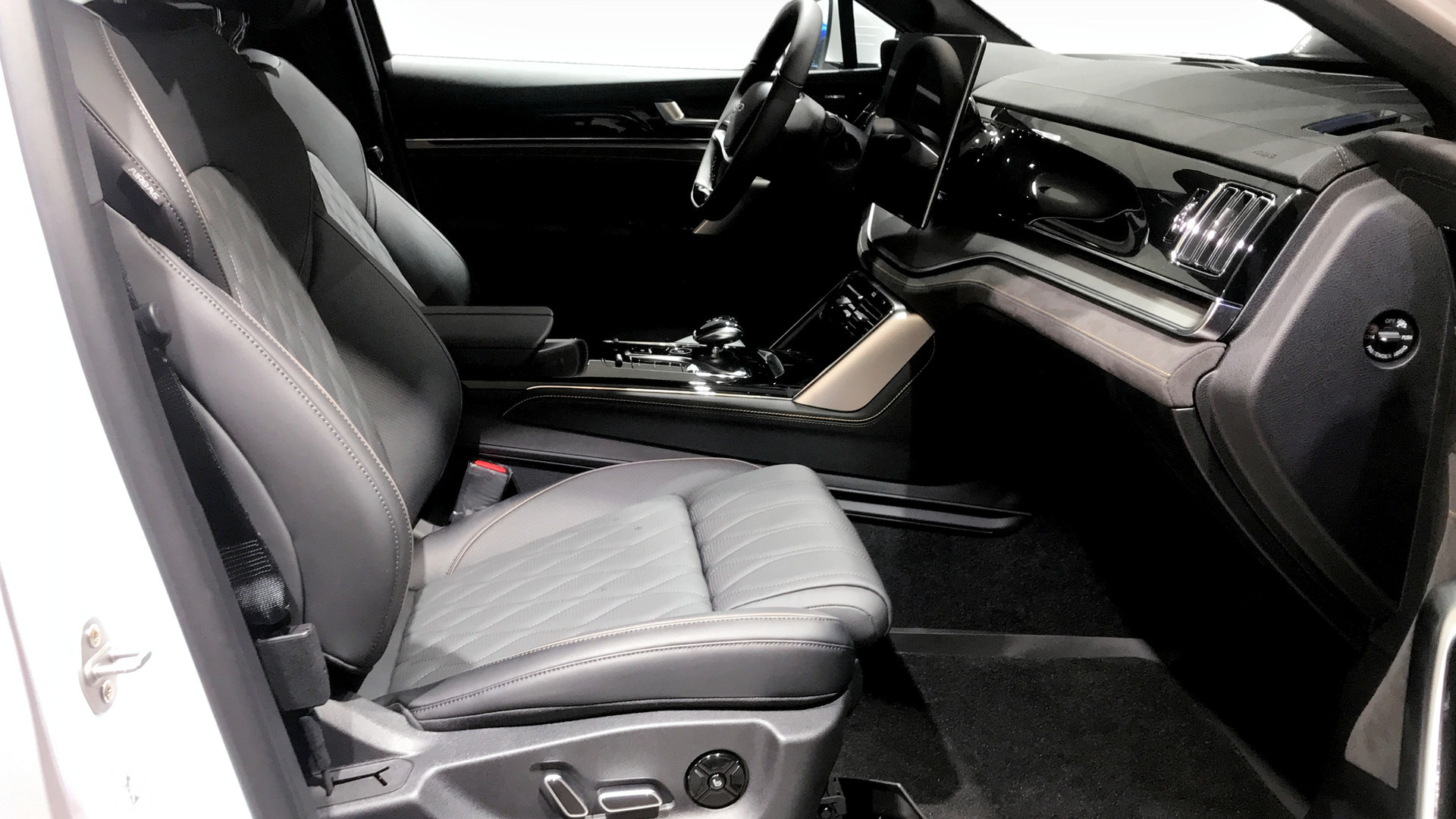 BYD Tang EV AWD 2024, bild 3/9