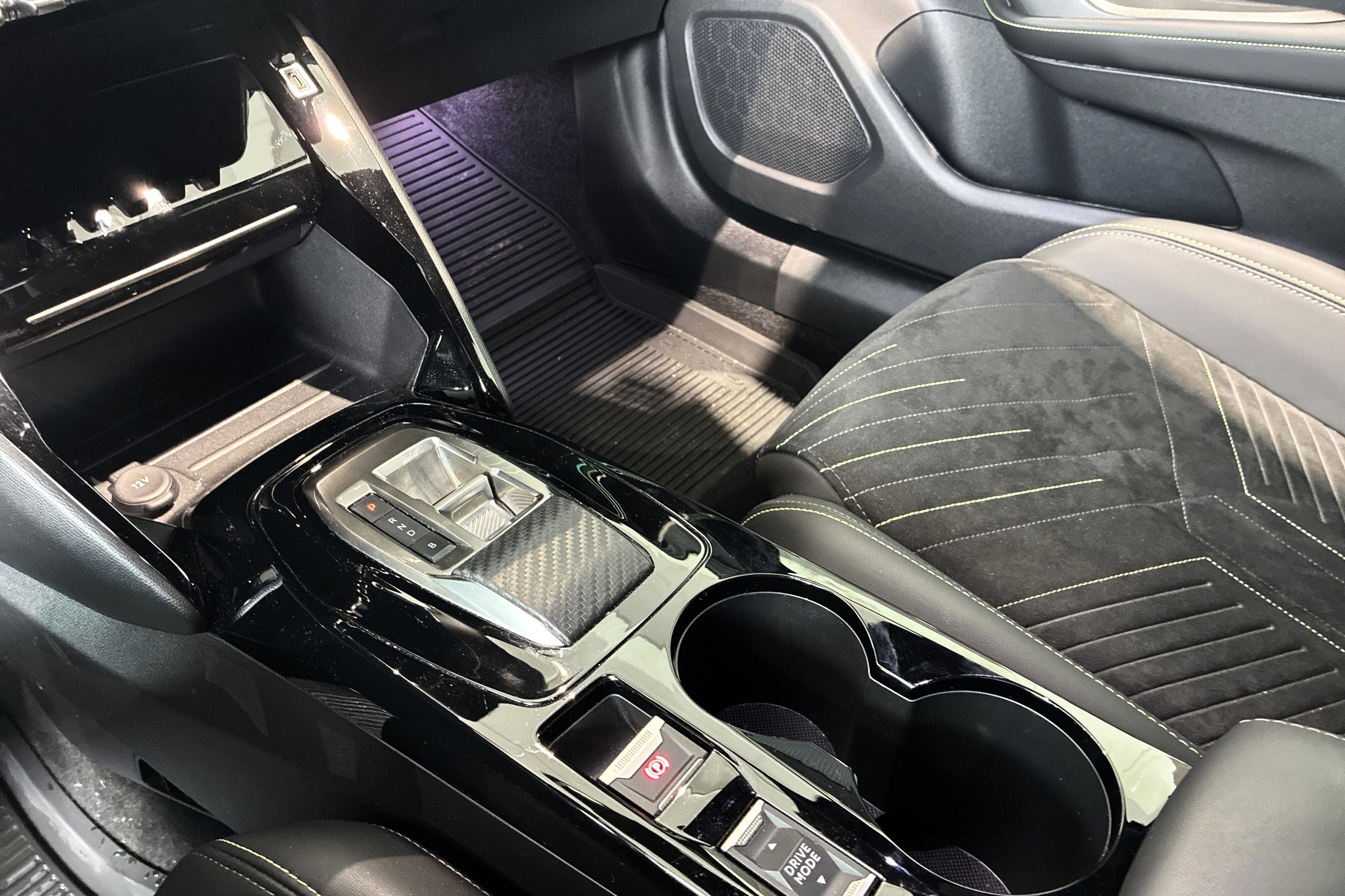 Peugeot e-2008 bilde 19