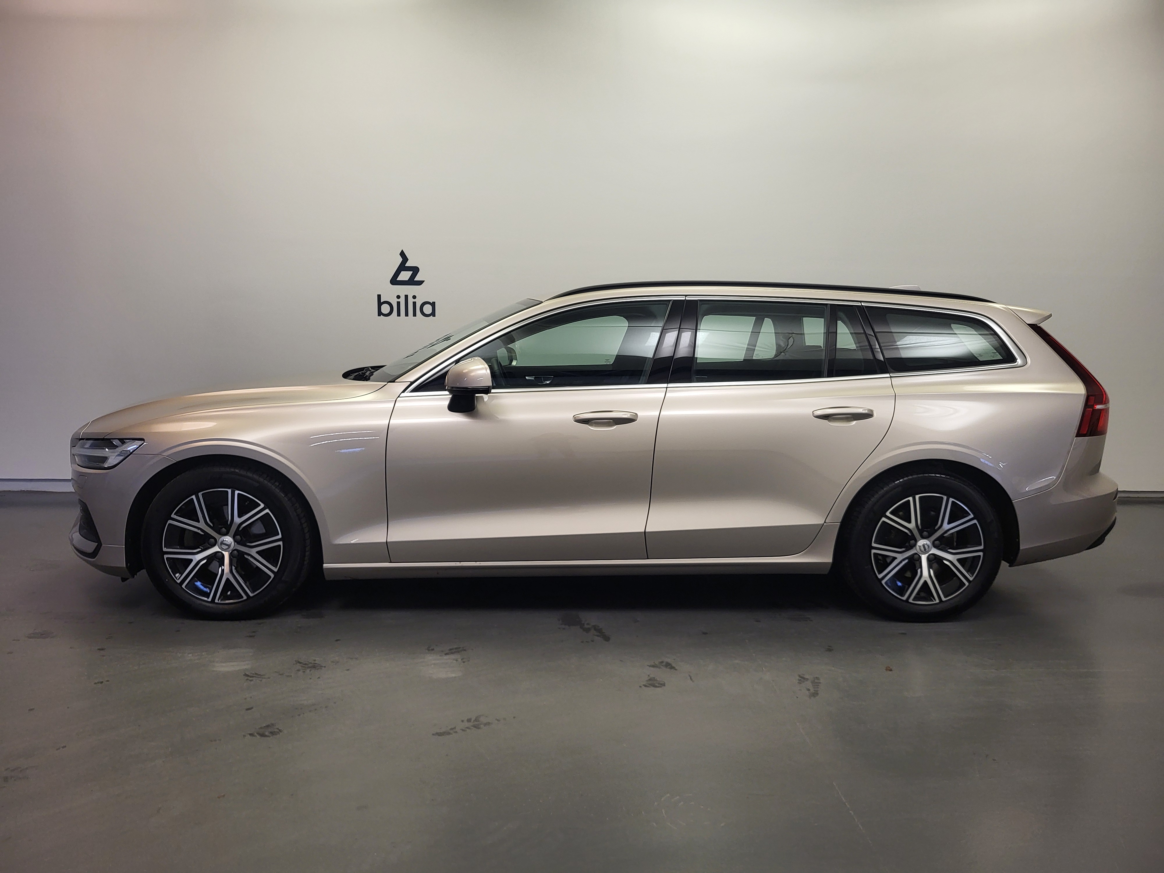 Volvo V60 B4 DCT, 197hk, 2024