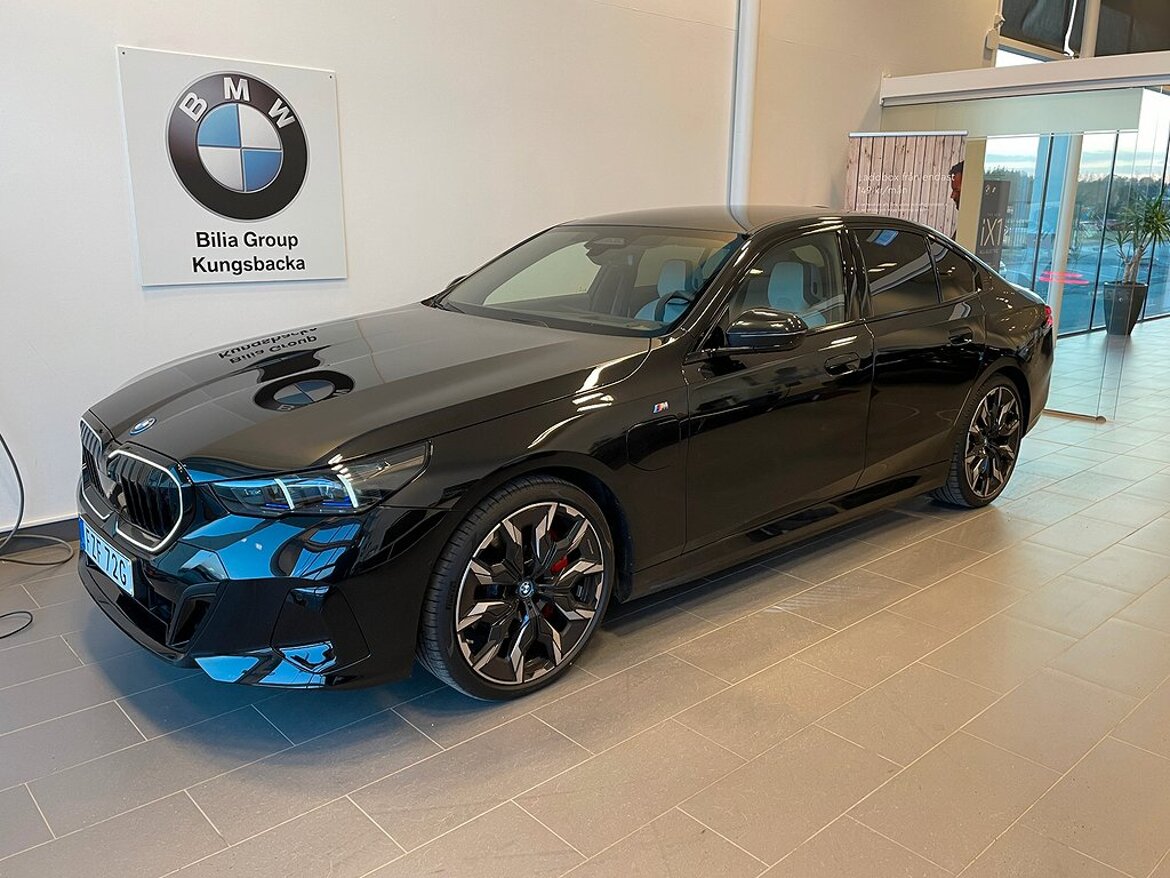 FZF72G | BMW 550e xDrive | 550 Aut M Sport Pro | B&W | Innovation ...