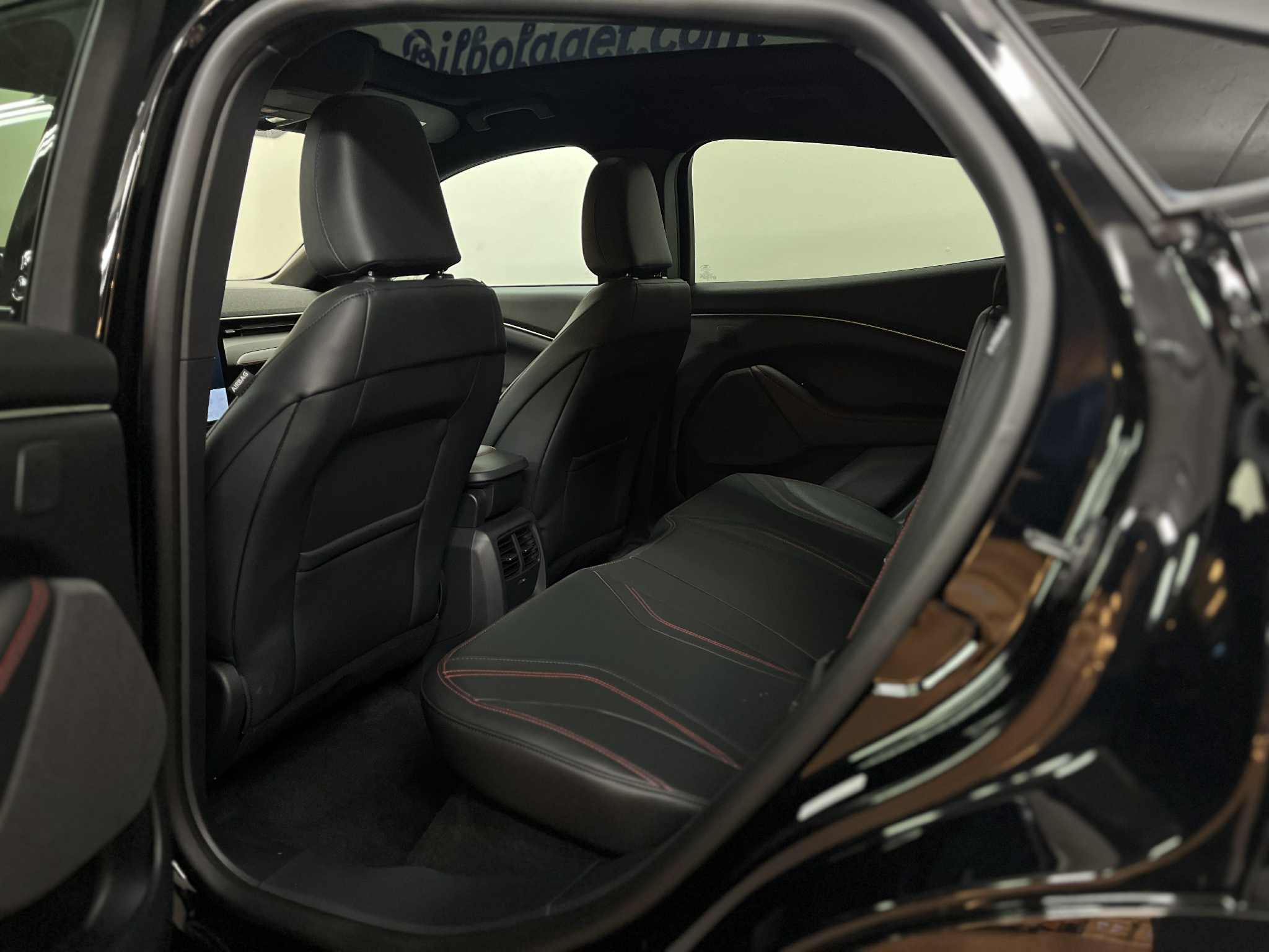 Ford Mustang Mach-E Long Range AWD, 351hp, 2025