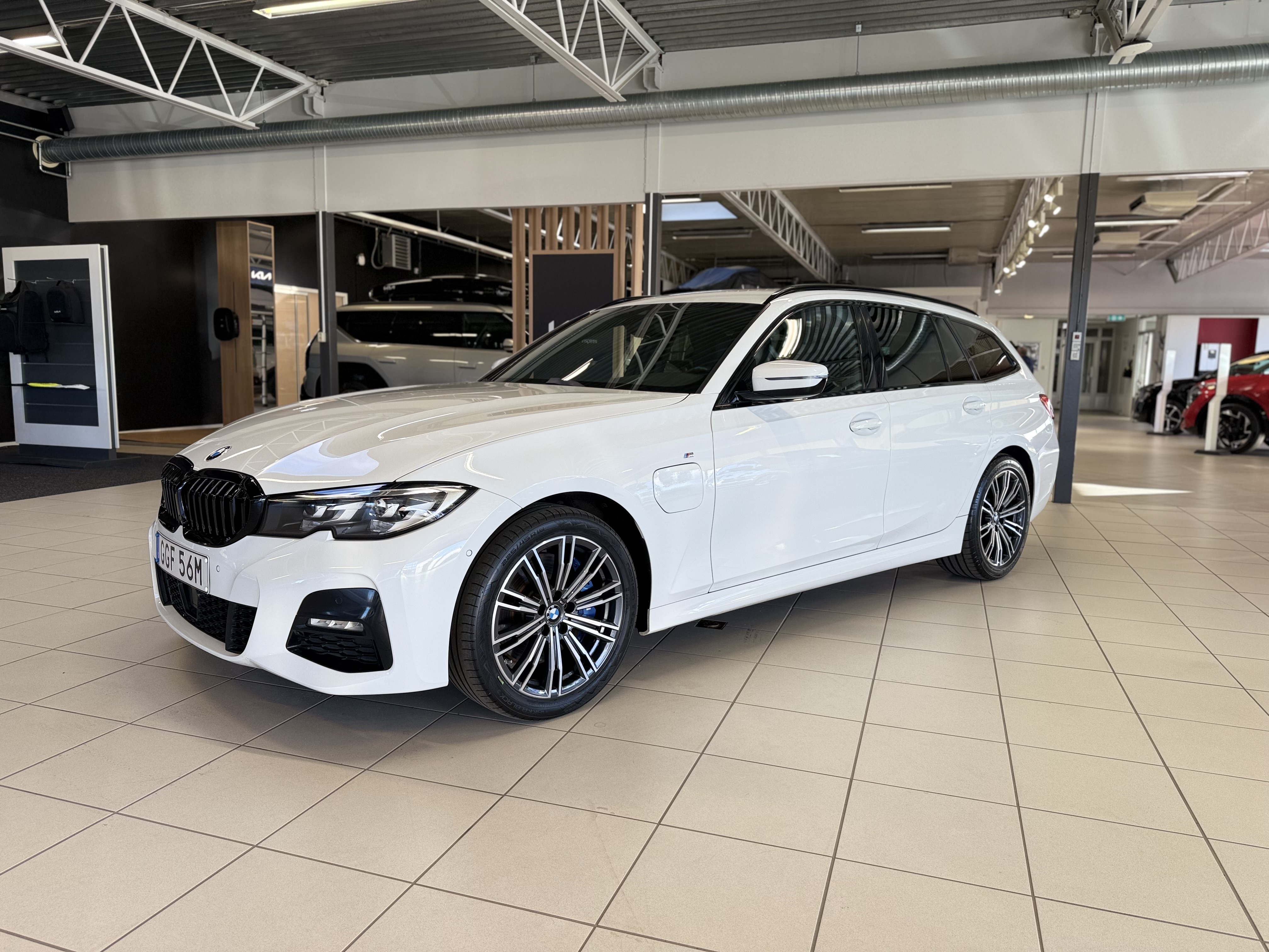 BMW 330e Touring